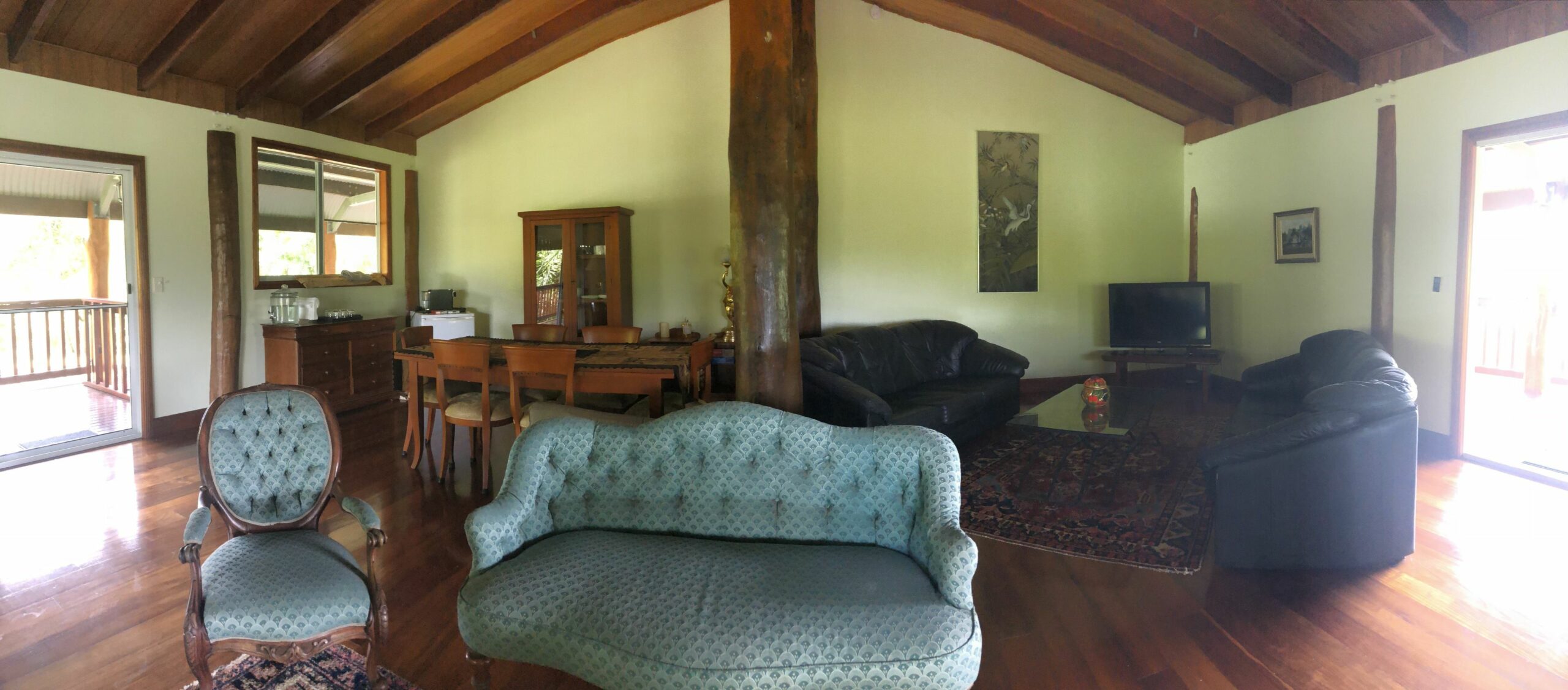 Daintree Manor Bed & Breakfast