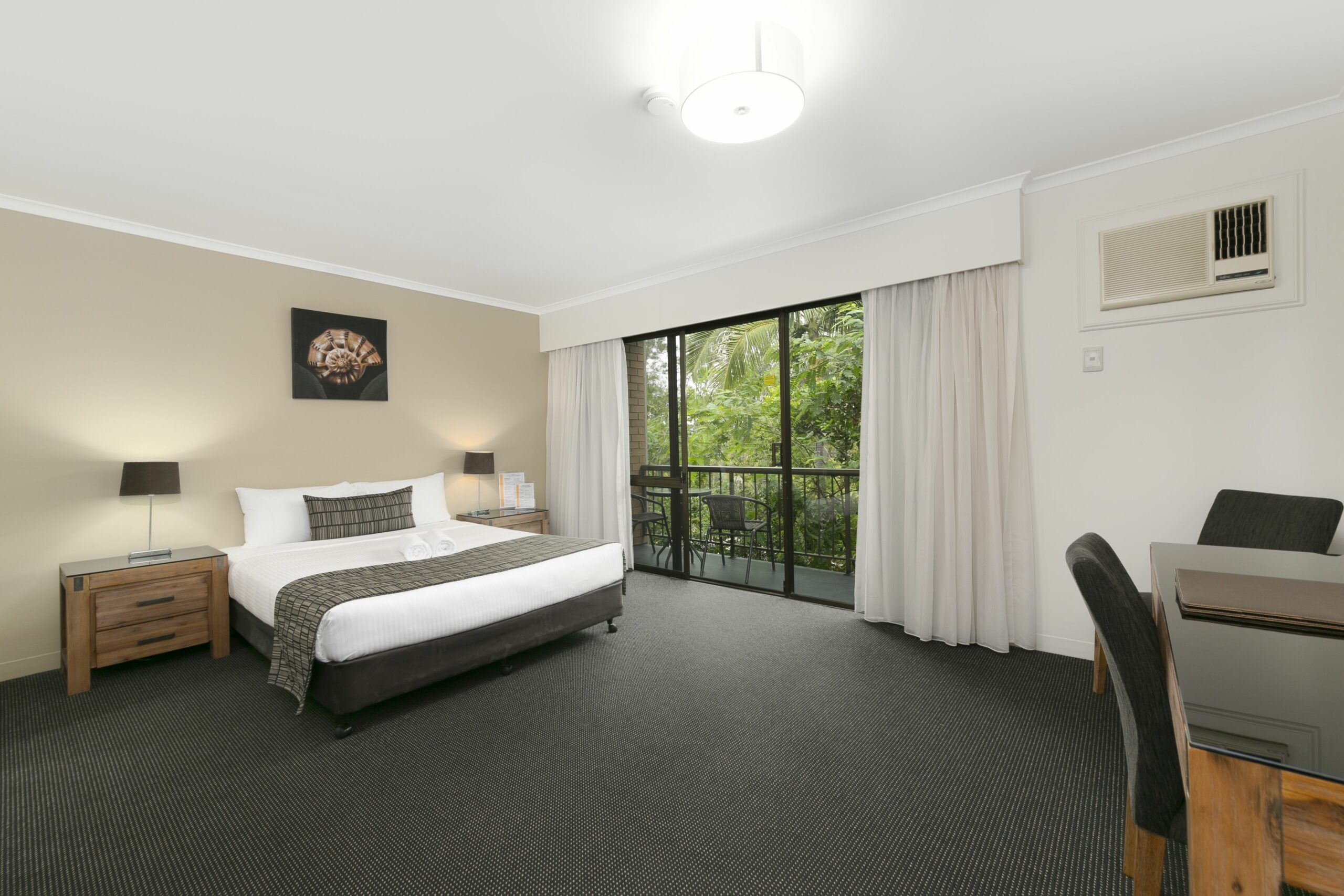 Mt Ommaney Hotel Apartments