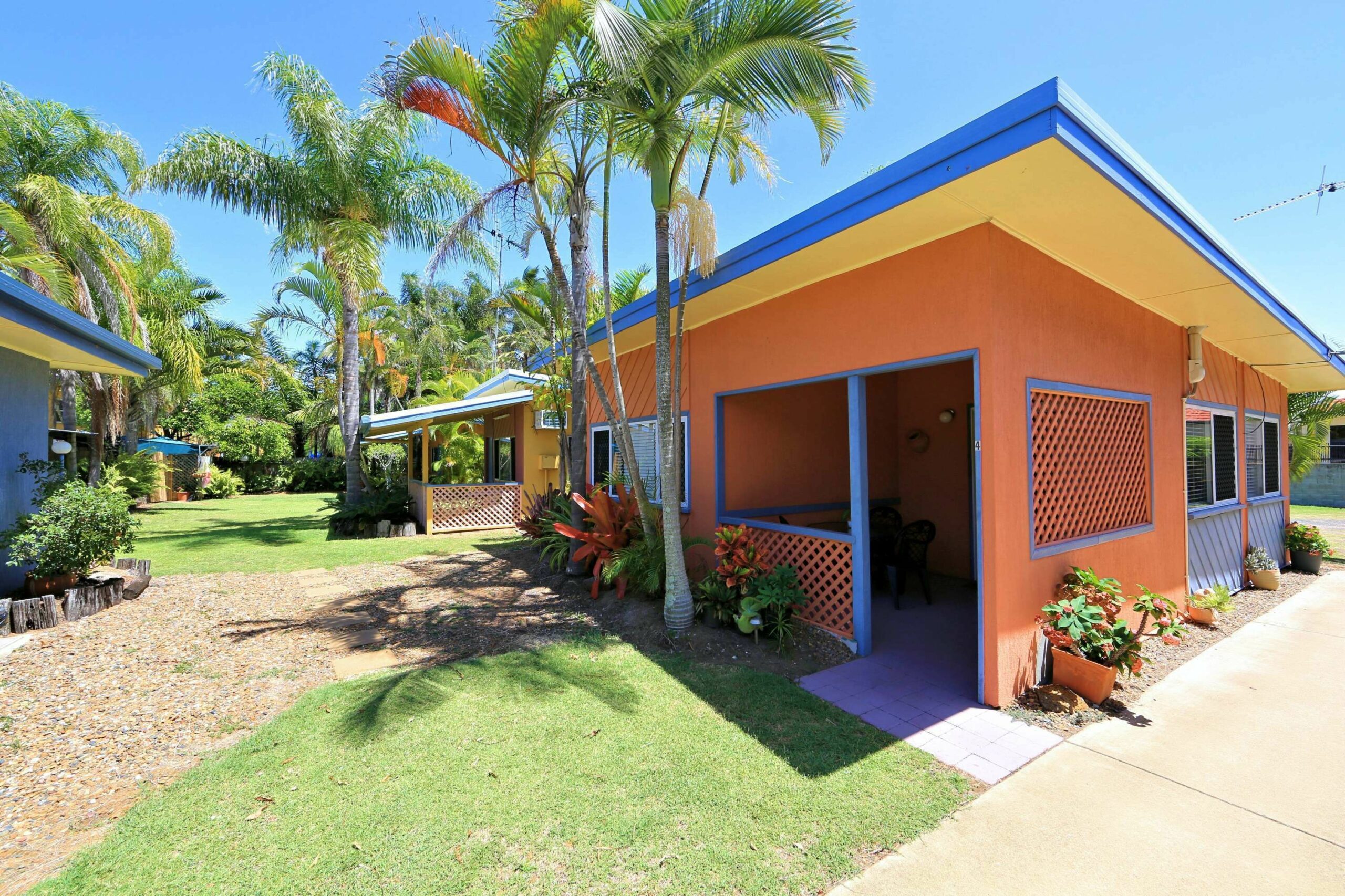 Bargara Gardens Motel & Holiday Villas