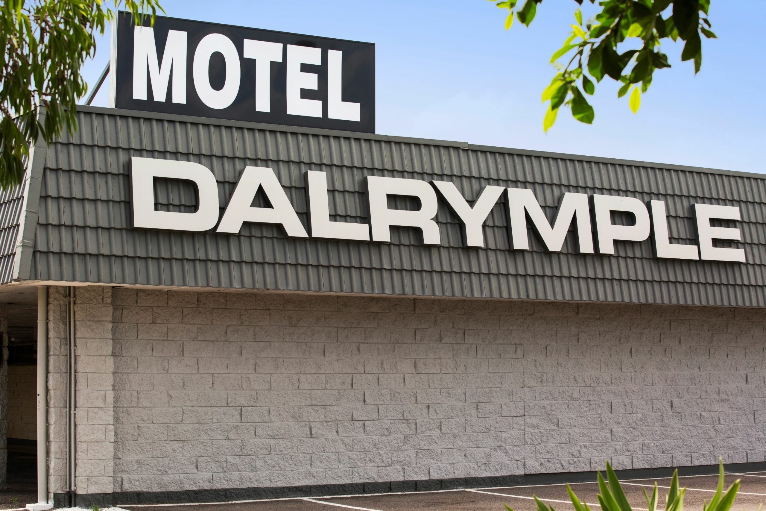 Dalrymple Hotel