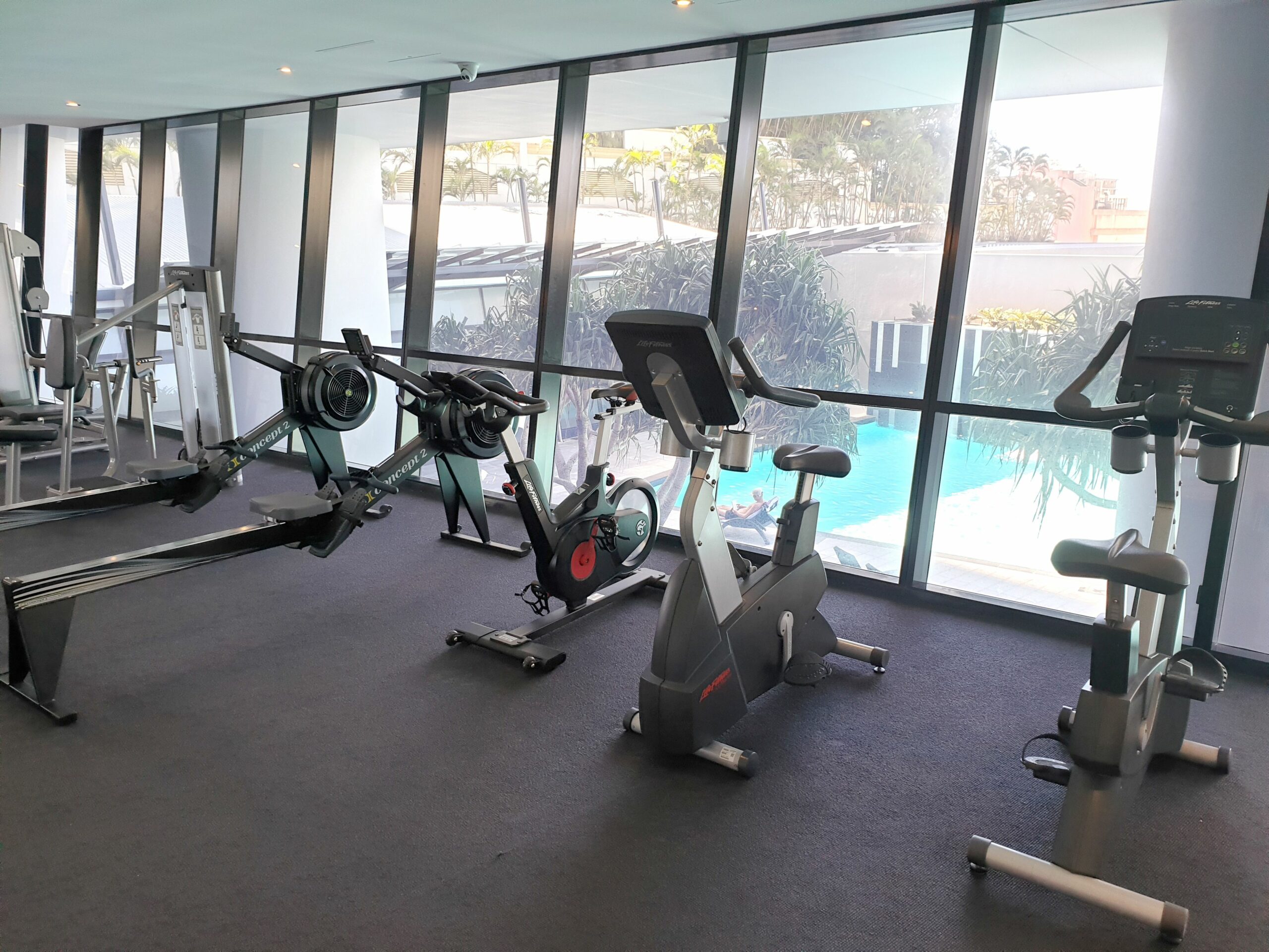 Sealuxe - Central Surfer Paradise Seaview Deluxe Spa Apartment