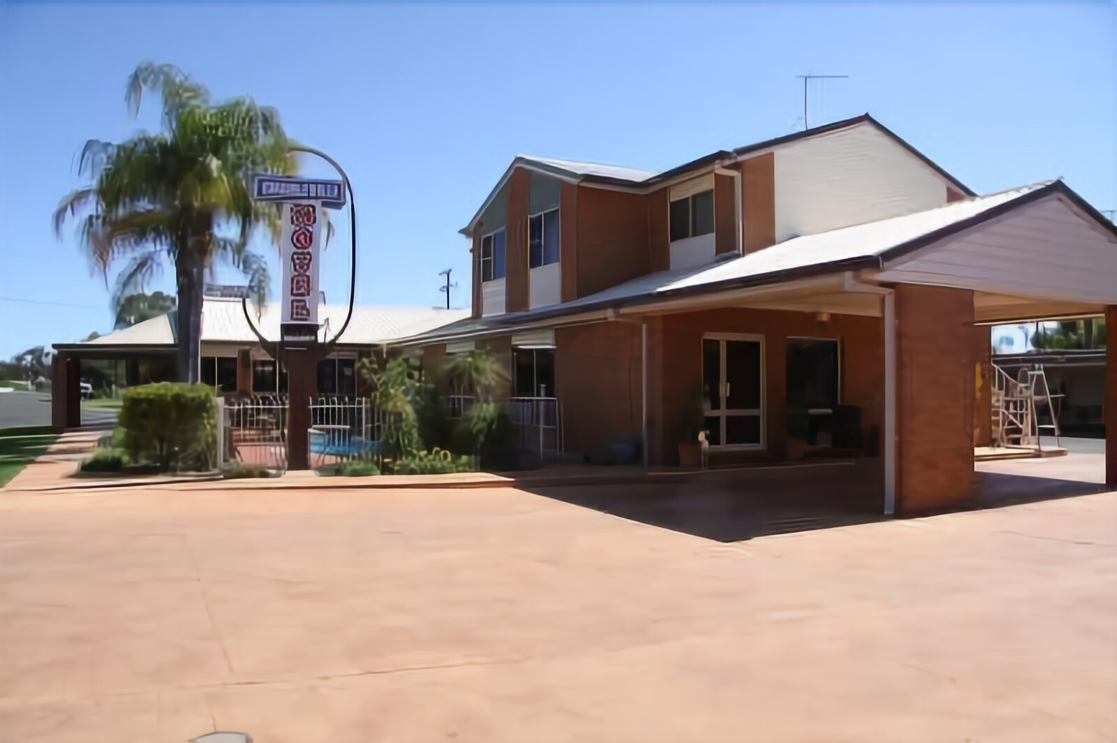 Charleville Motel