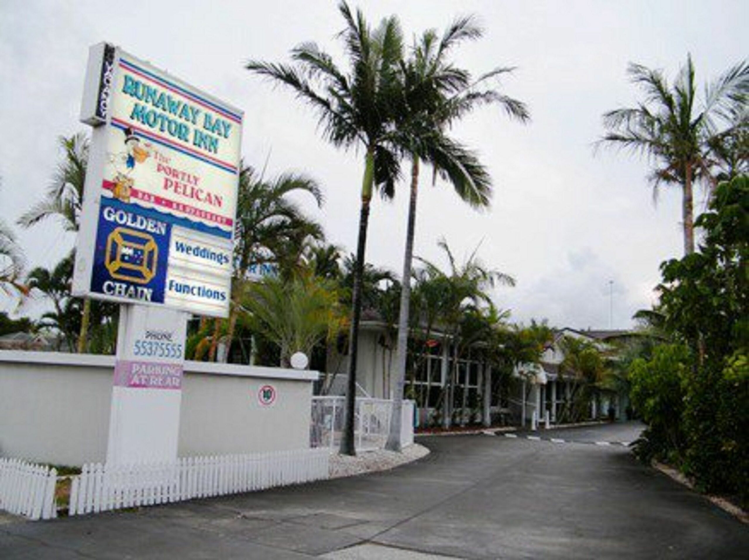 Runaway Bay Motor Inn