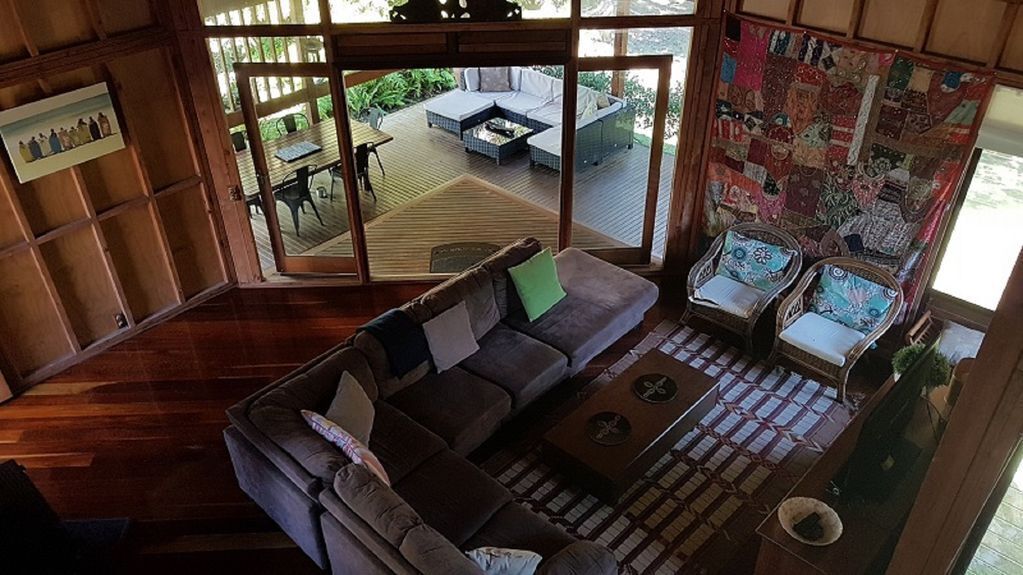 Drift on the front at Bulwer -  Open Timber comfort.
