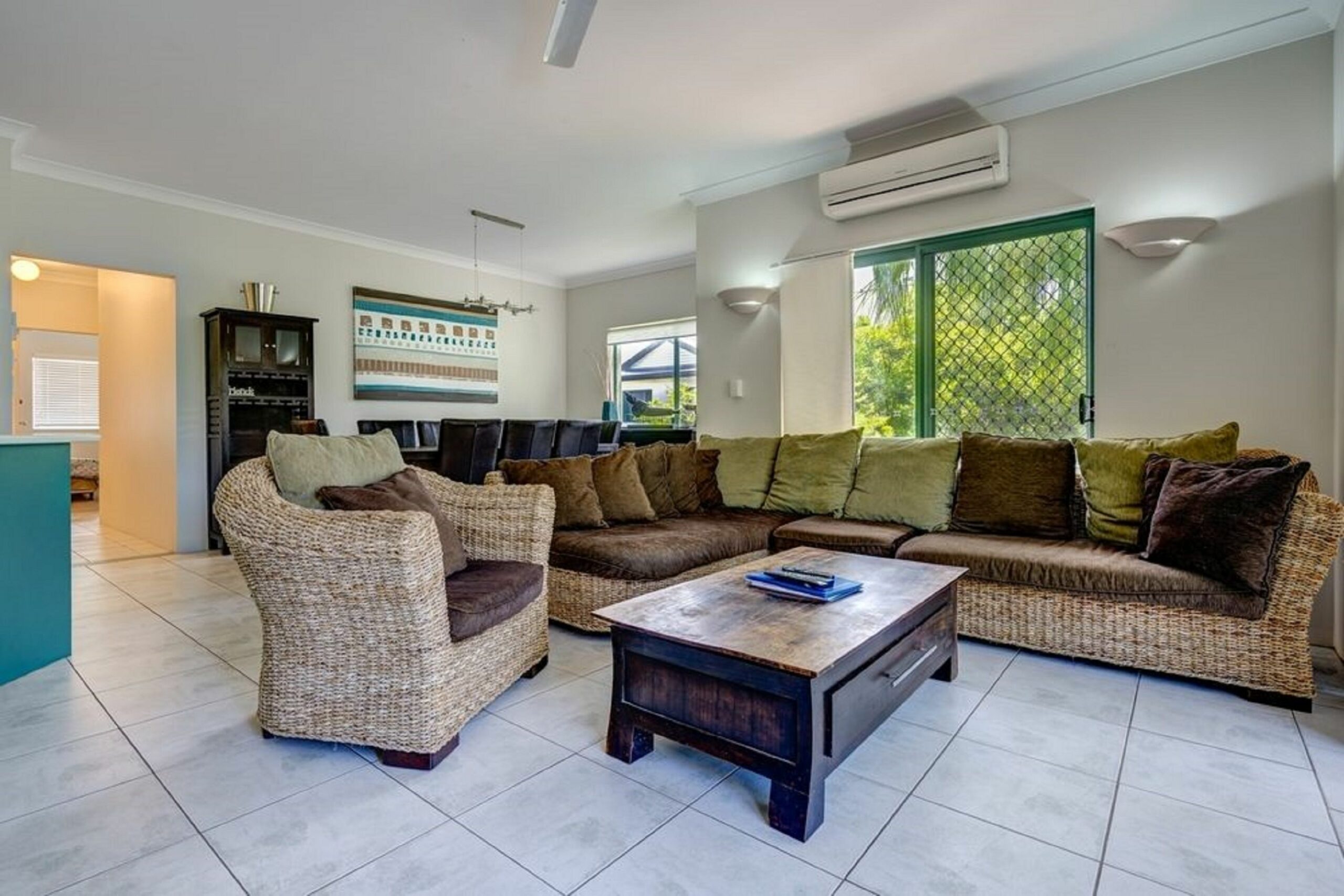 Currumbin Sands Holiday Apartments