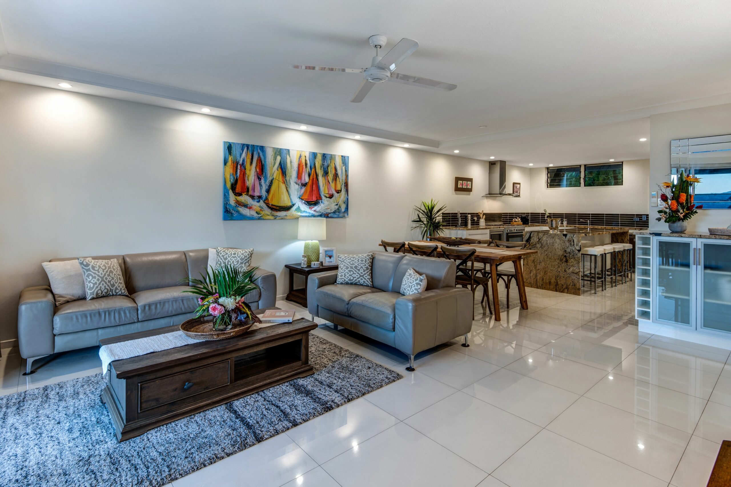 Poinciana 011 Deluxe 2 Bedroom Apartment Centrally Located With Golf Buggy