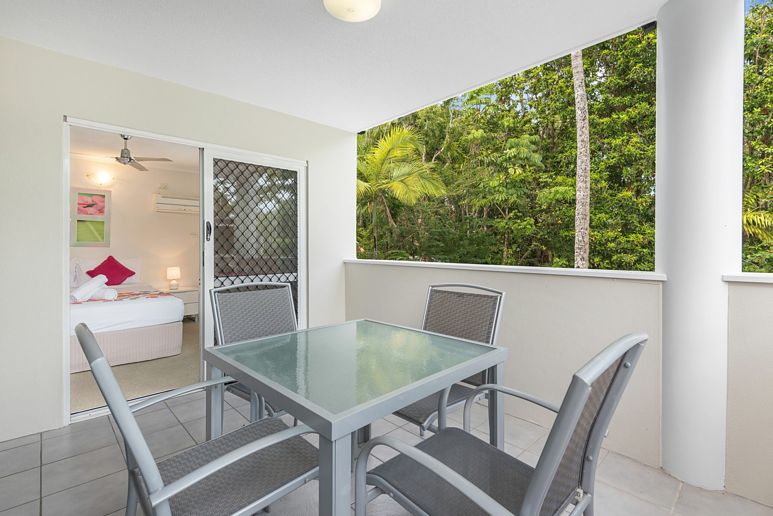 Port Douglas Outrigger Holiday Apartments