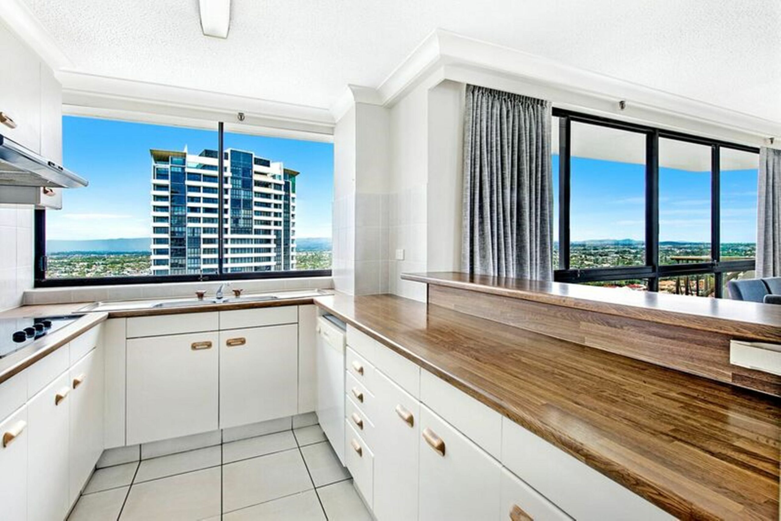 ULTIQA Beach Haven At Broadbeach