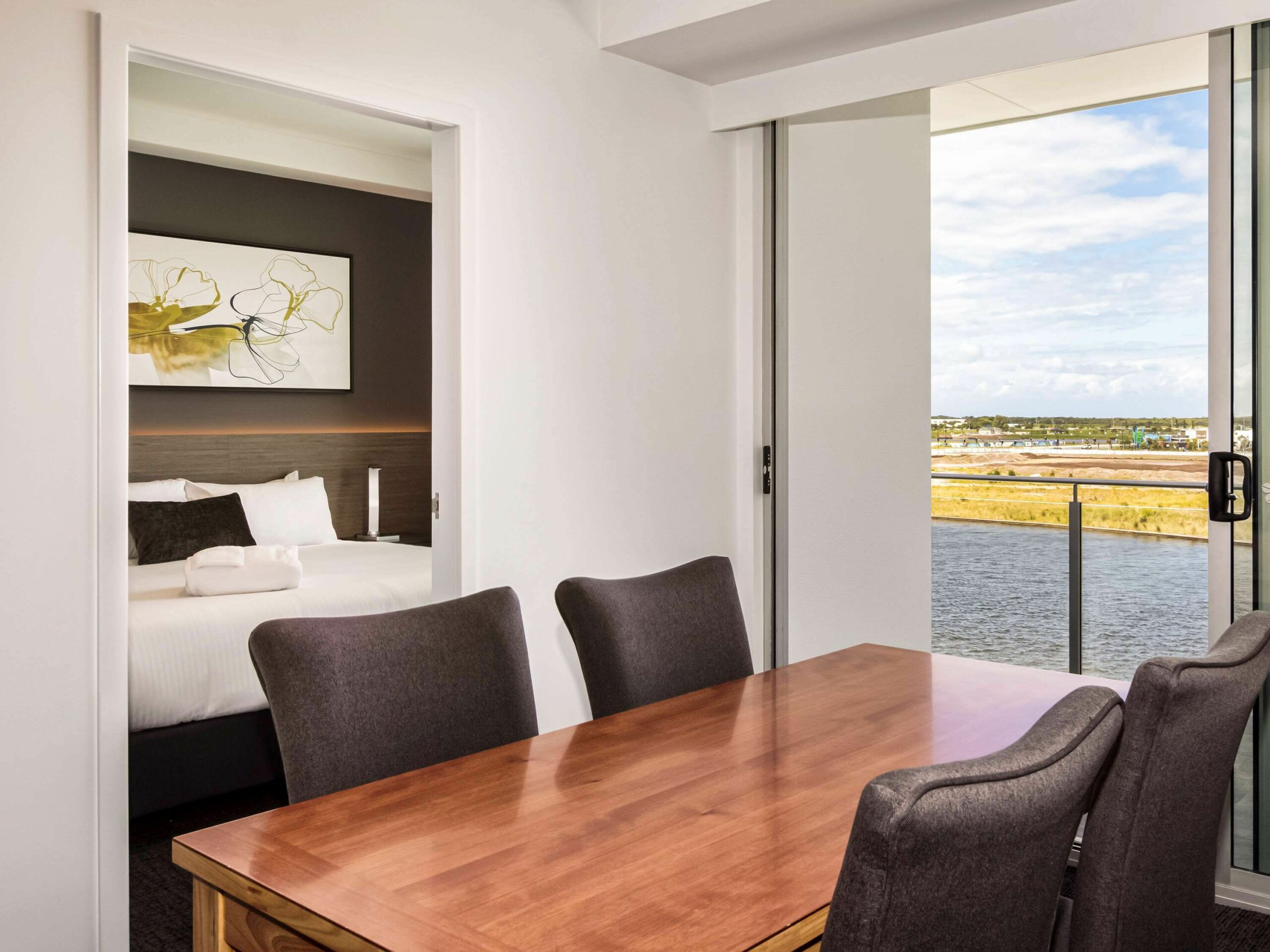 Mercure Sunshine Coast Kawana Waters