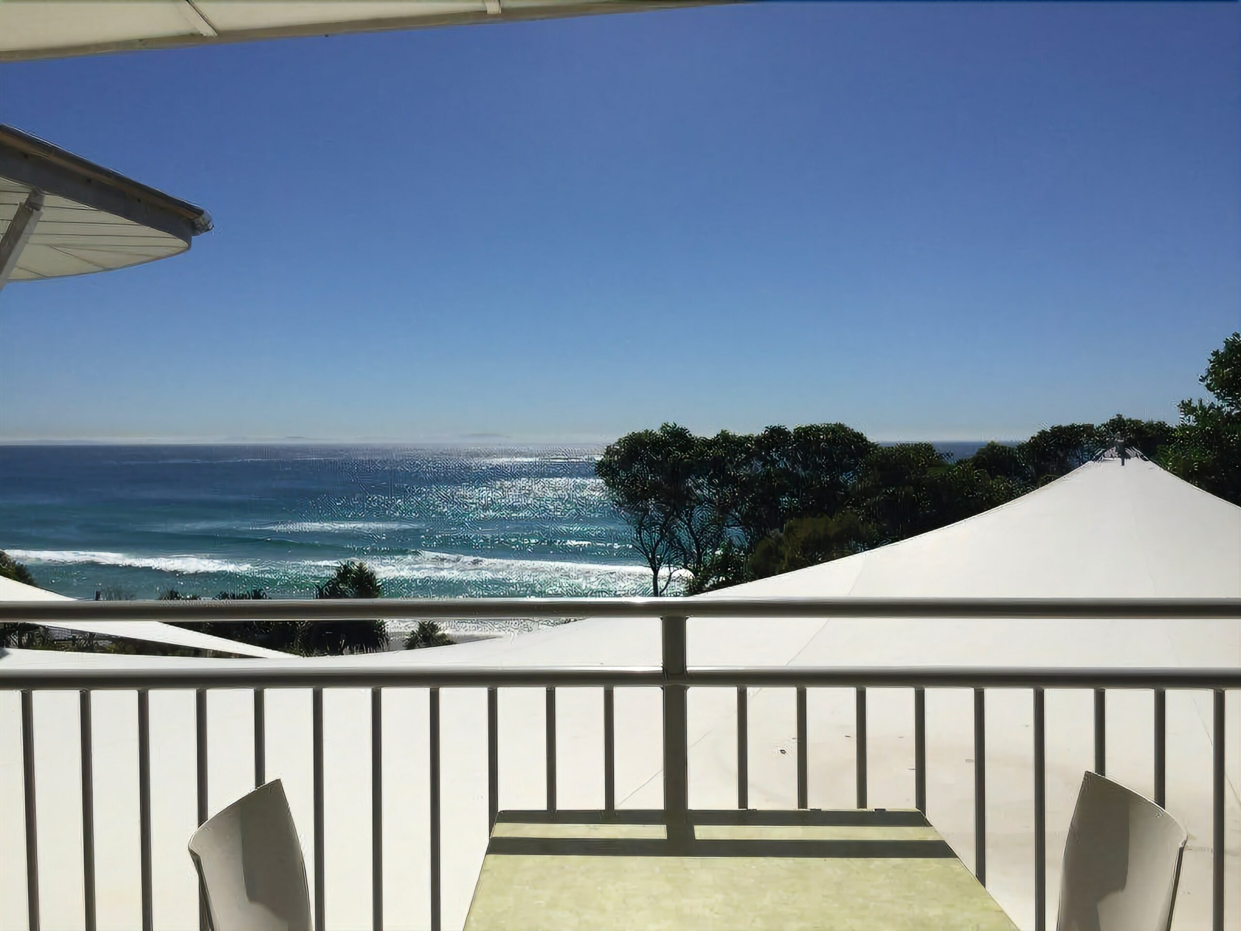 Stradbroke Island Beach Hotel