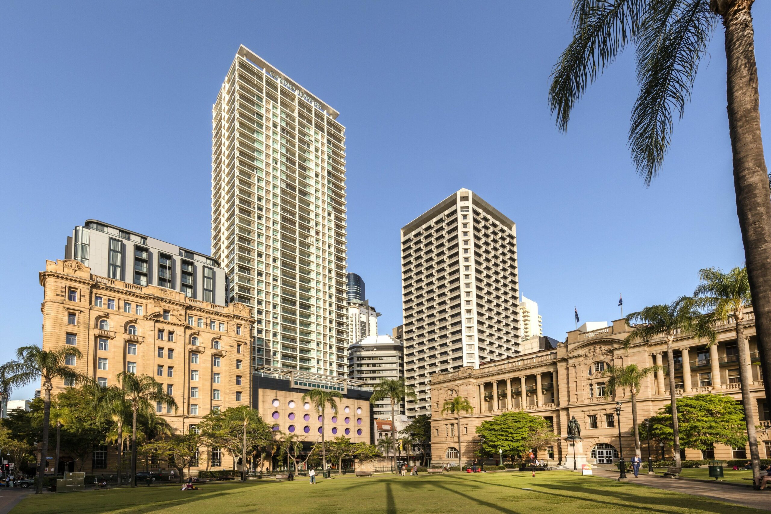 Oaks Brisbane Casino Tower Suites