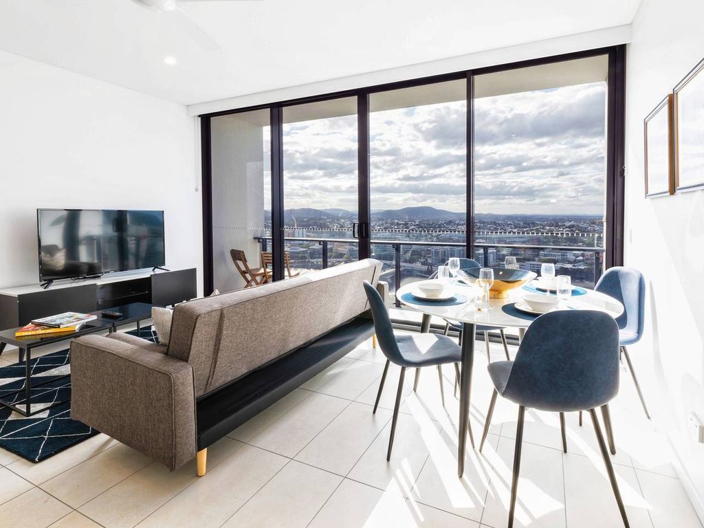 Stunning 1bed apt @ Southbank w/ Pool & Parking