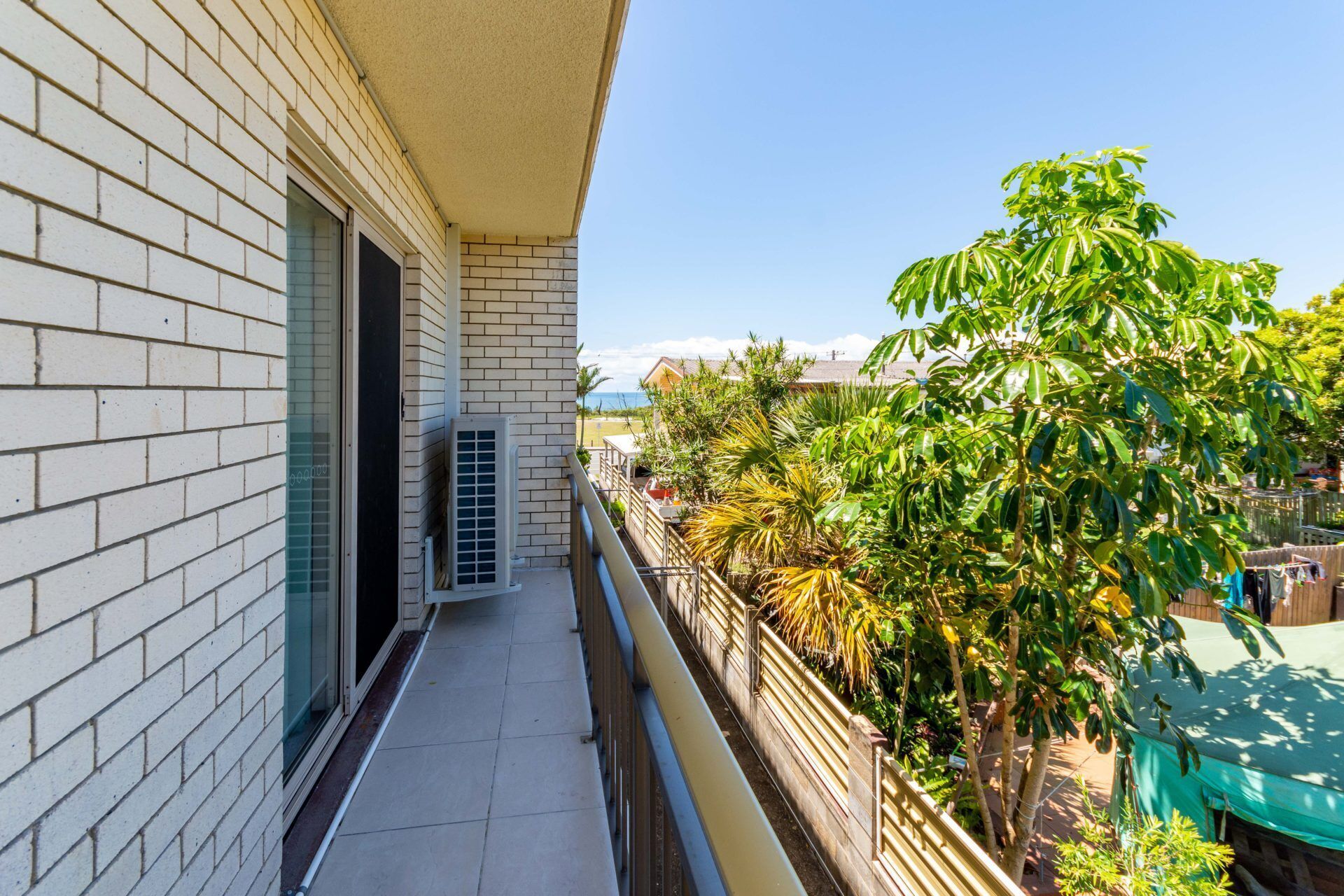 Enjoy the sea Breezes From the Balcony - Boyd St, Woorim