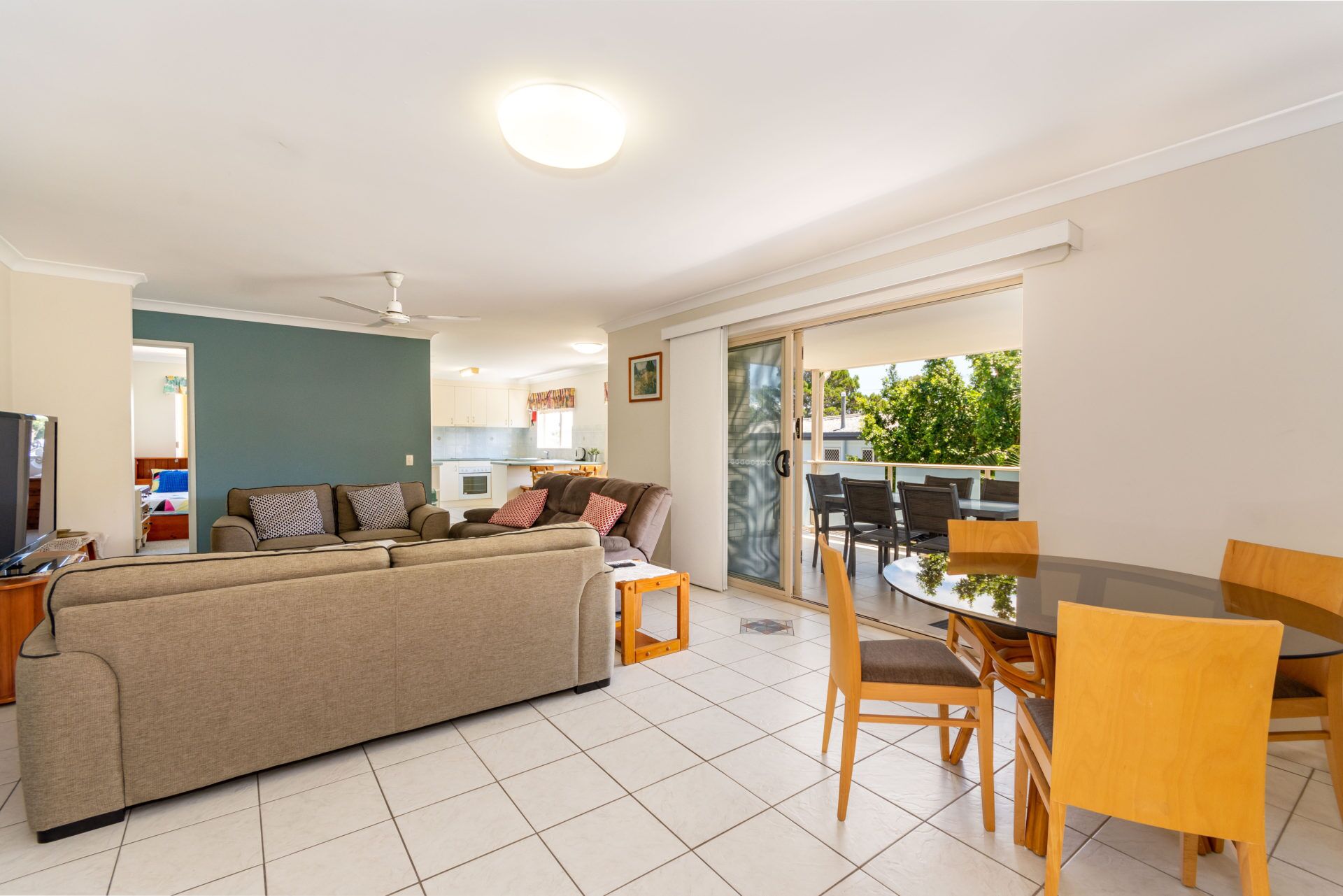 Enjoy the sea Breezes From the Balcony - Boyd St, Woorim