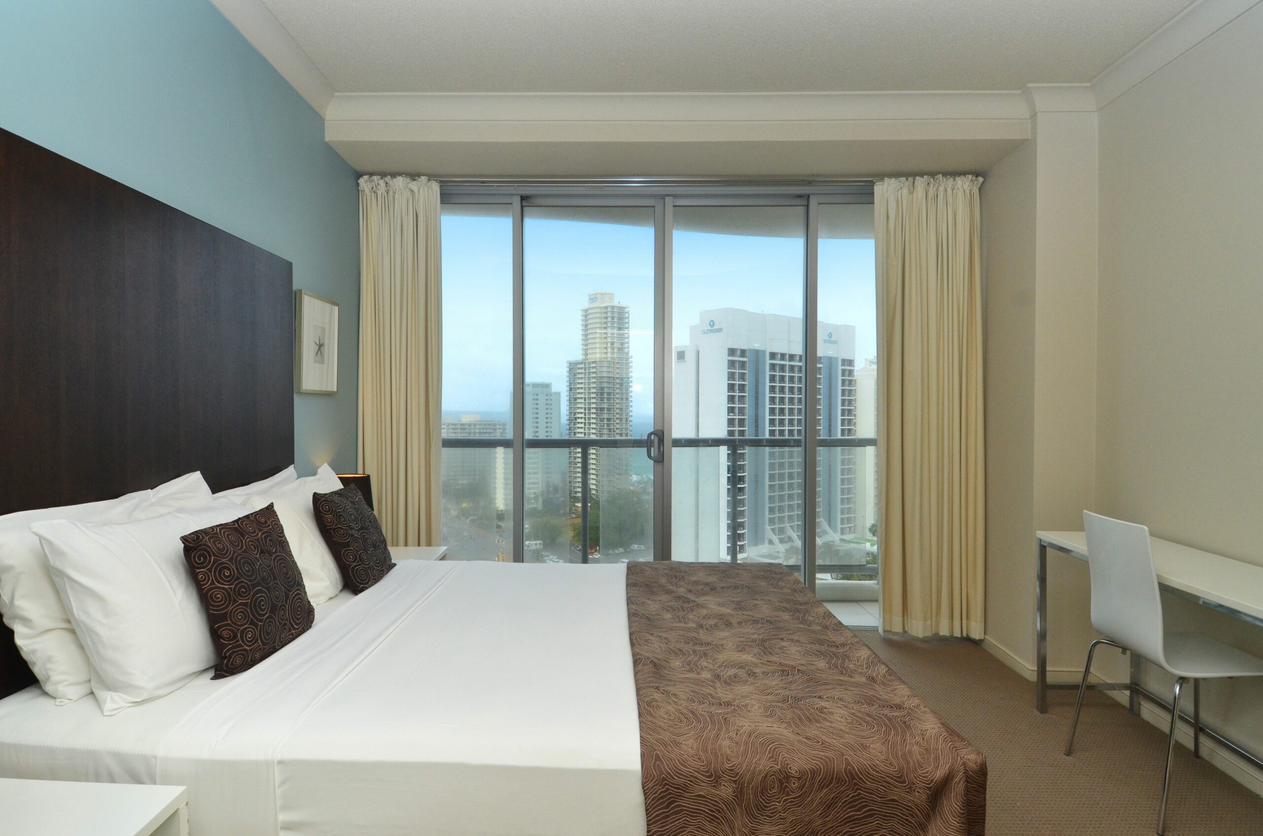 Chevron Renaissance - HR Surfers Paradise