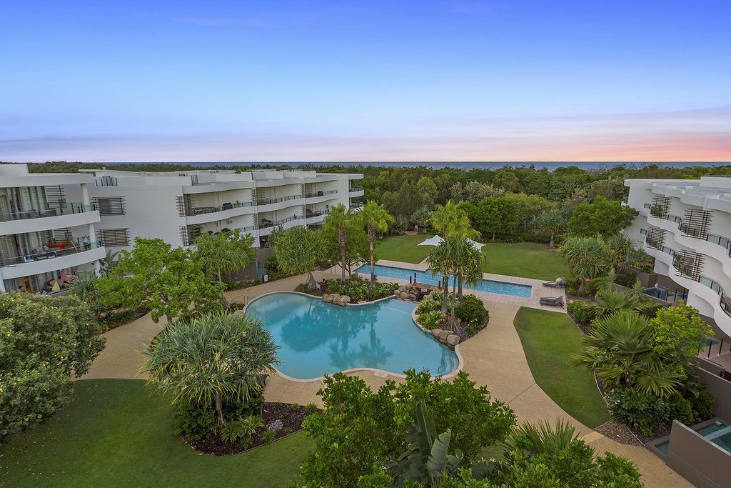 Cotton Beach 54 Rooftop Pool View