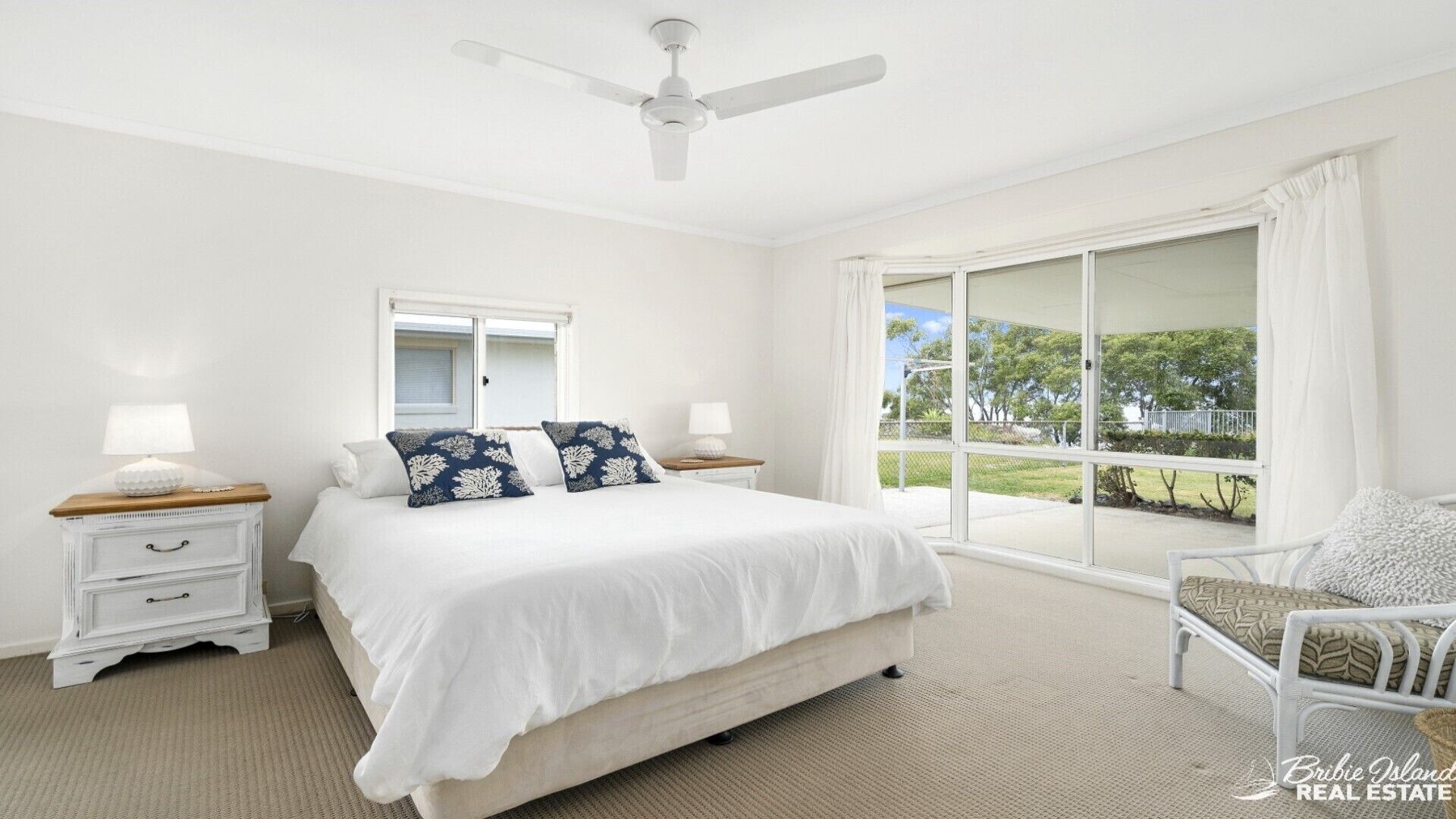 THE BEACH HOUSE - ABSOLUTE BEACHFRONT RETREAT