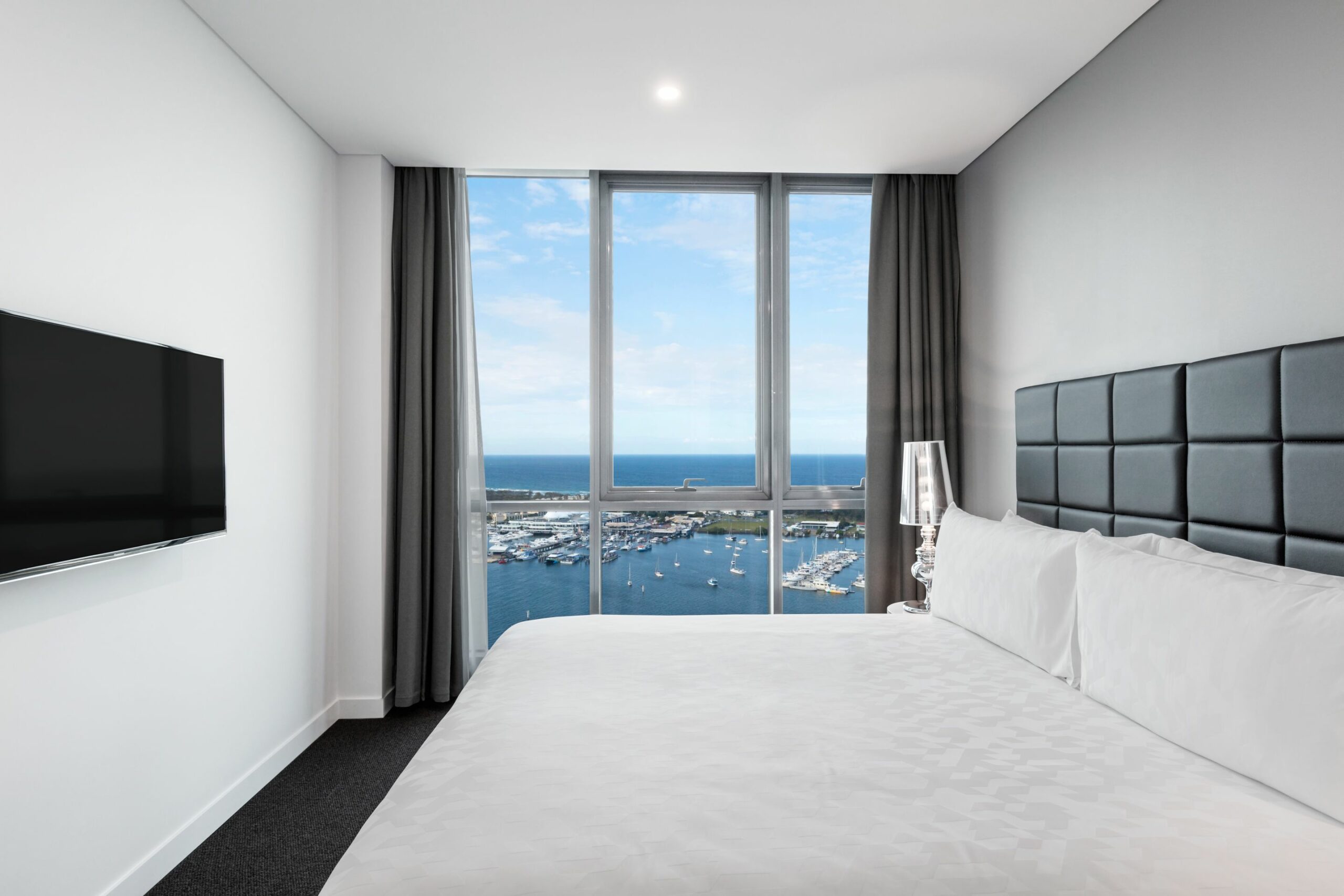 Meriton Suites Southport, Gold Coast