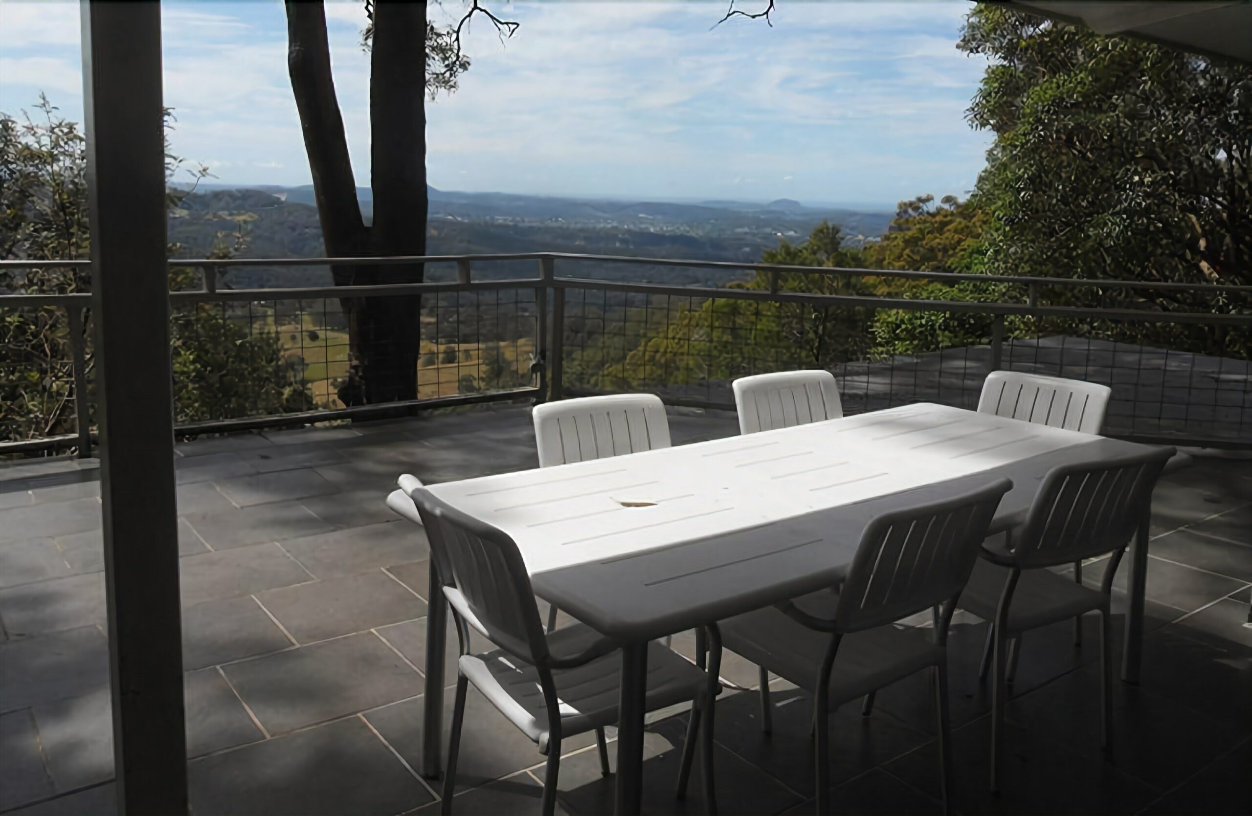 Treetops Accommodation Montville