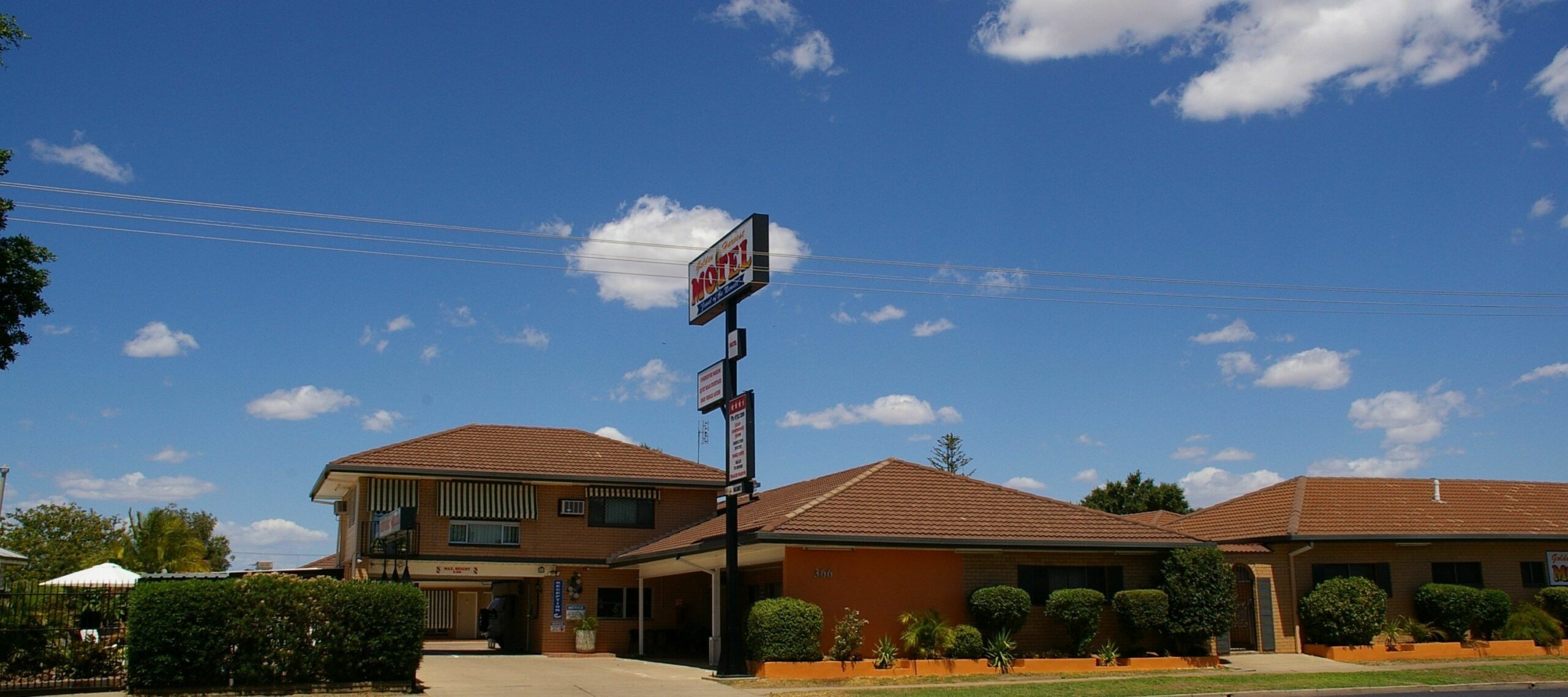 Golden Harvest Motor Inn