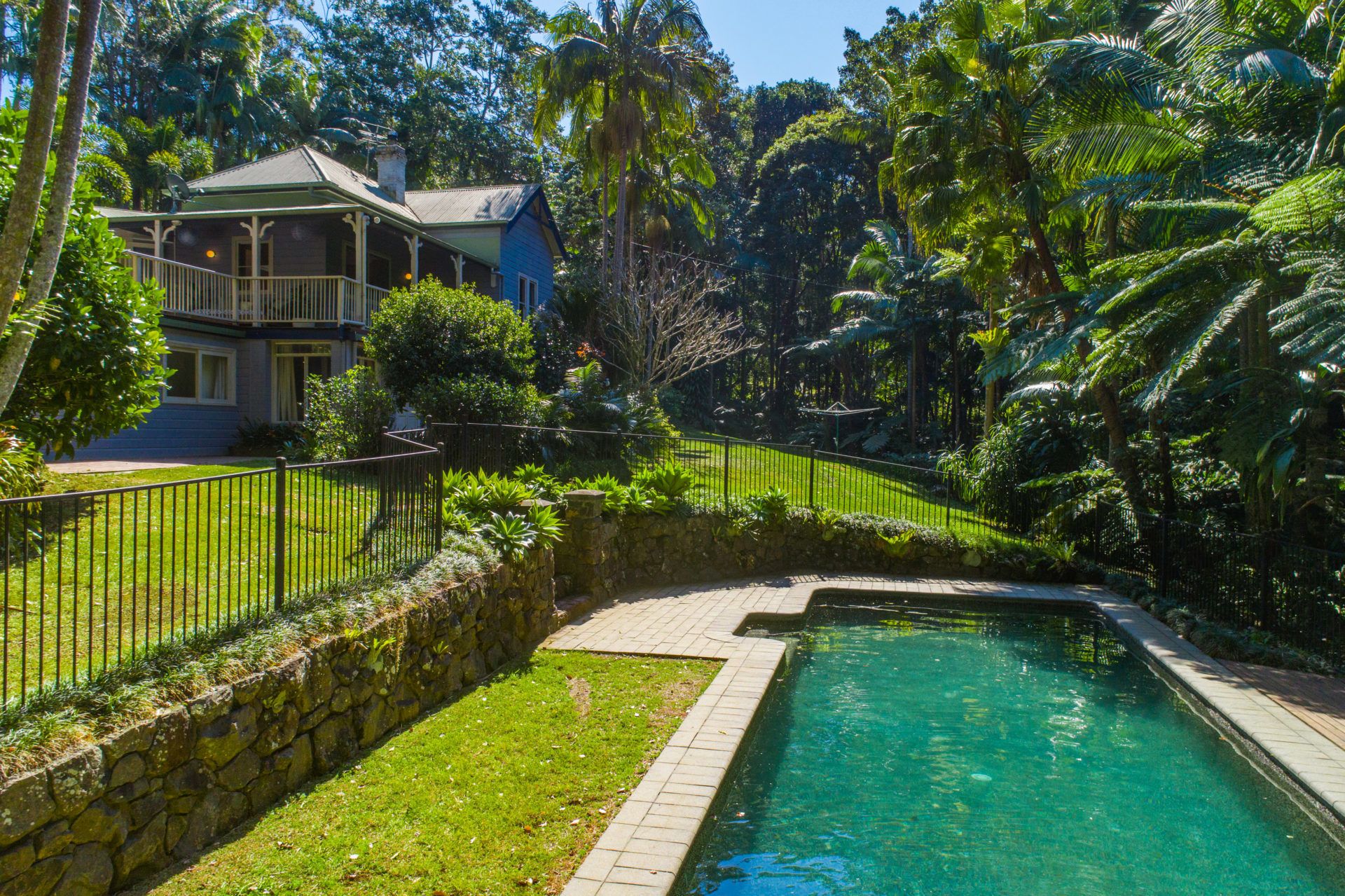 Brookbank - Byron hinterland estate