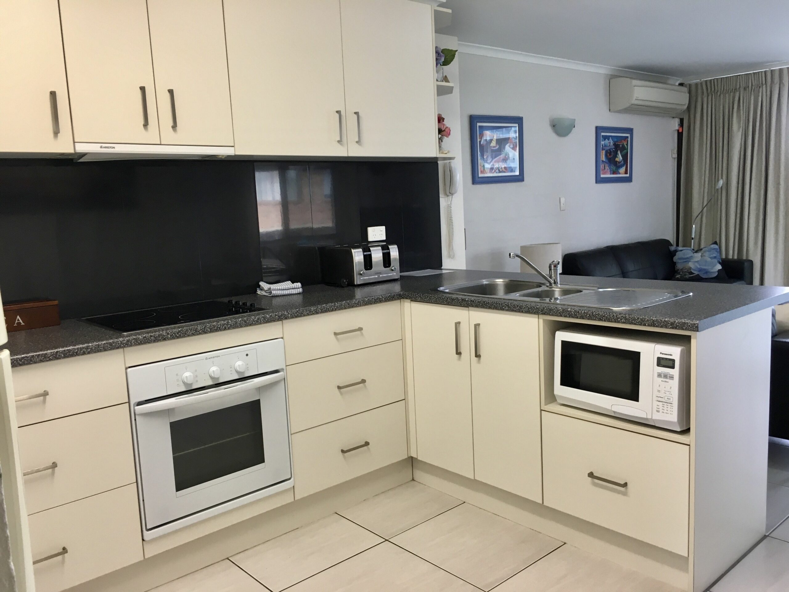 Burleigh Palms Holiday Apartments