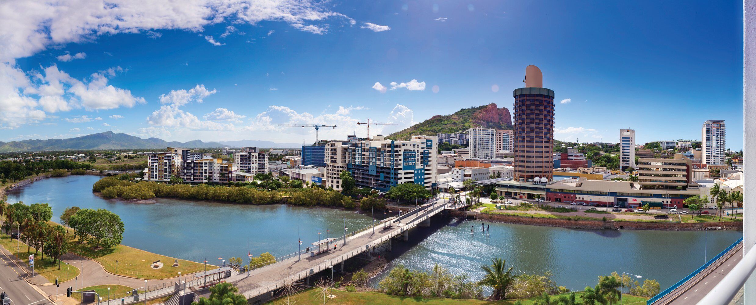 Oaks Townsville Gateway Suites