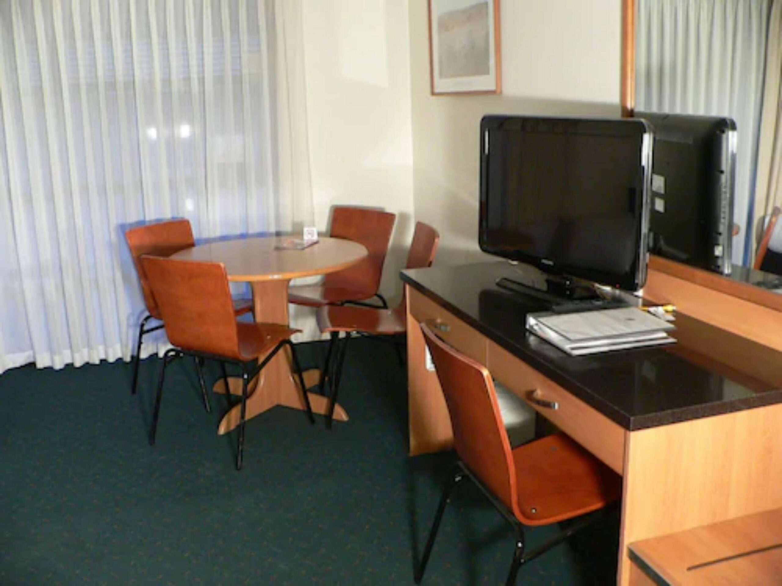 Pegasus Motor Inn and Serviced Apartments