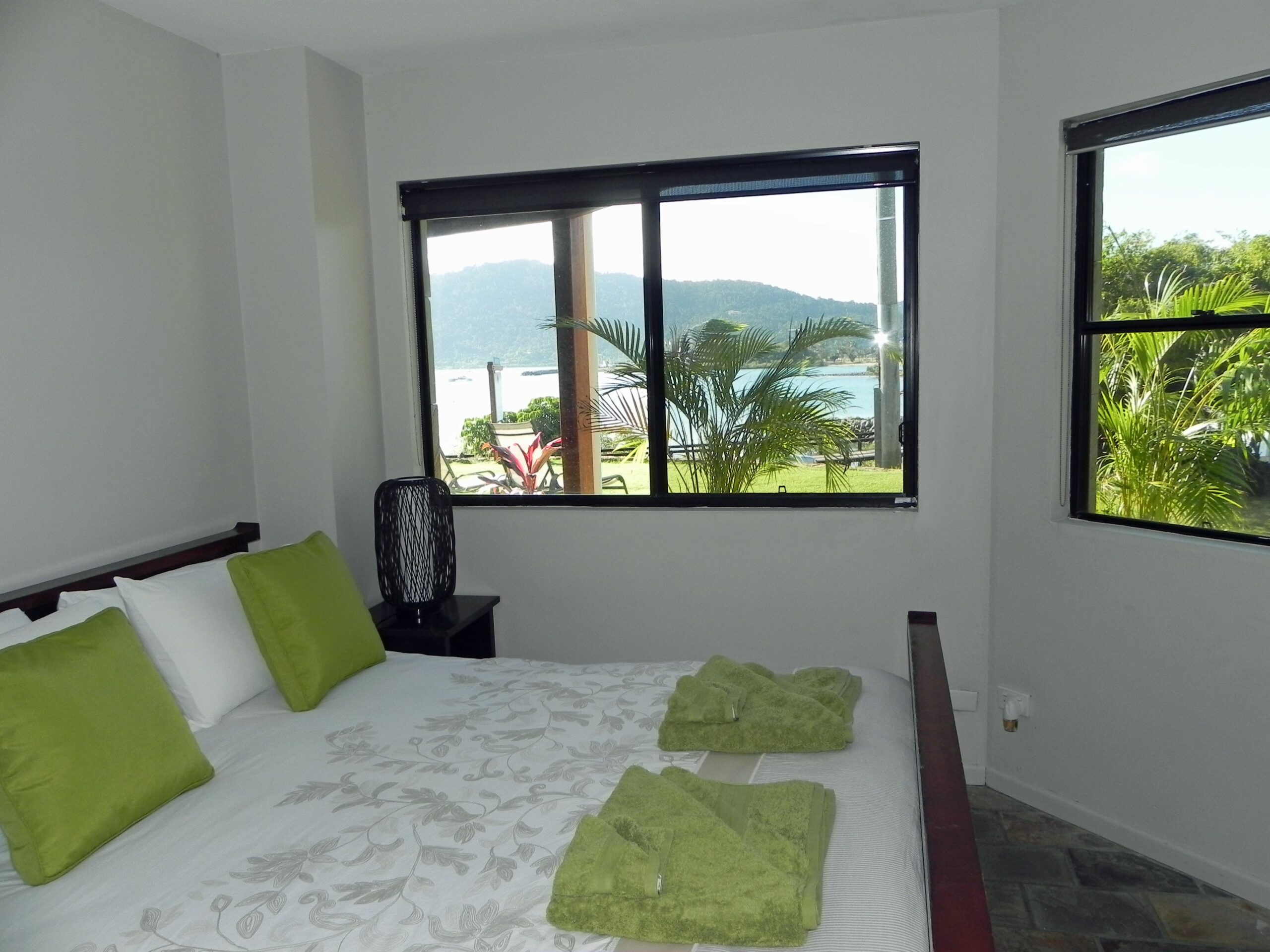 Airlie Waterfront Bed & Breakfast