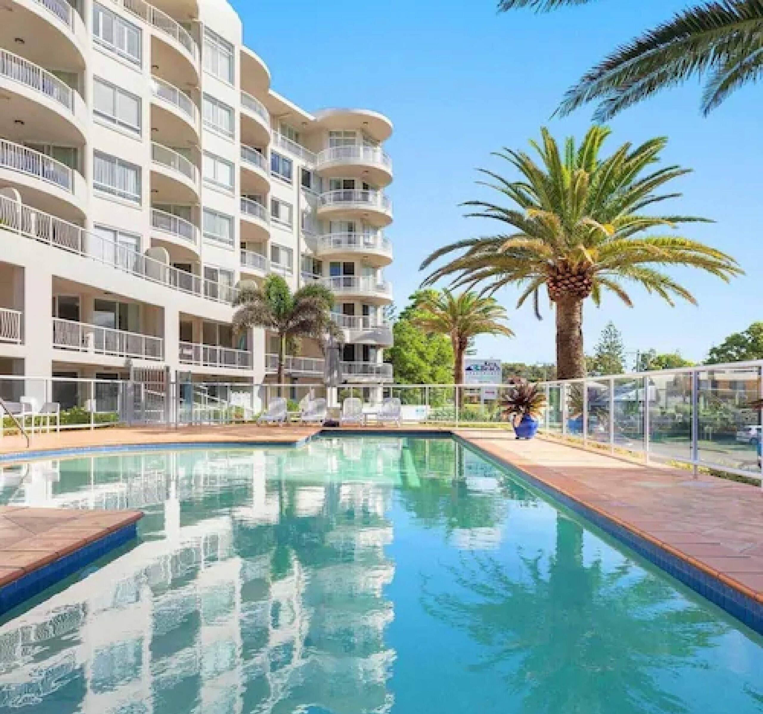 Kirra Beach Apartments