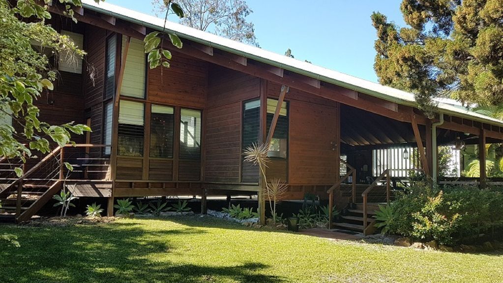 Drift on the front at Bulwer -  Open Timber comfort.