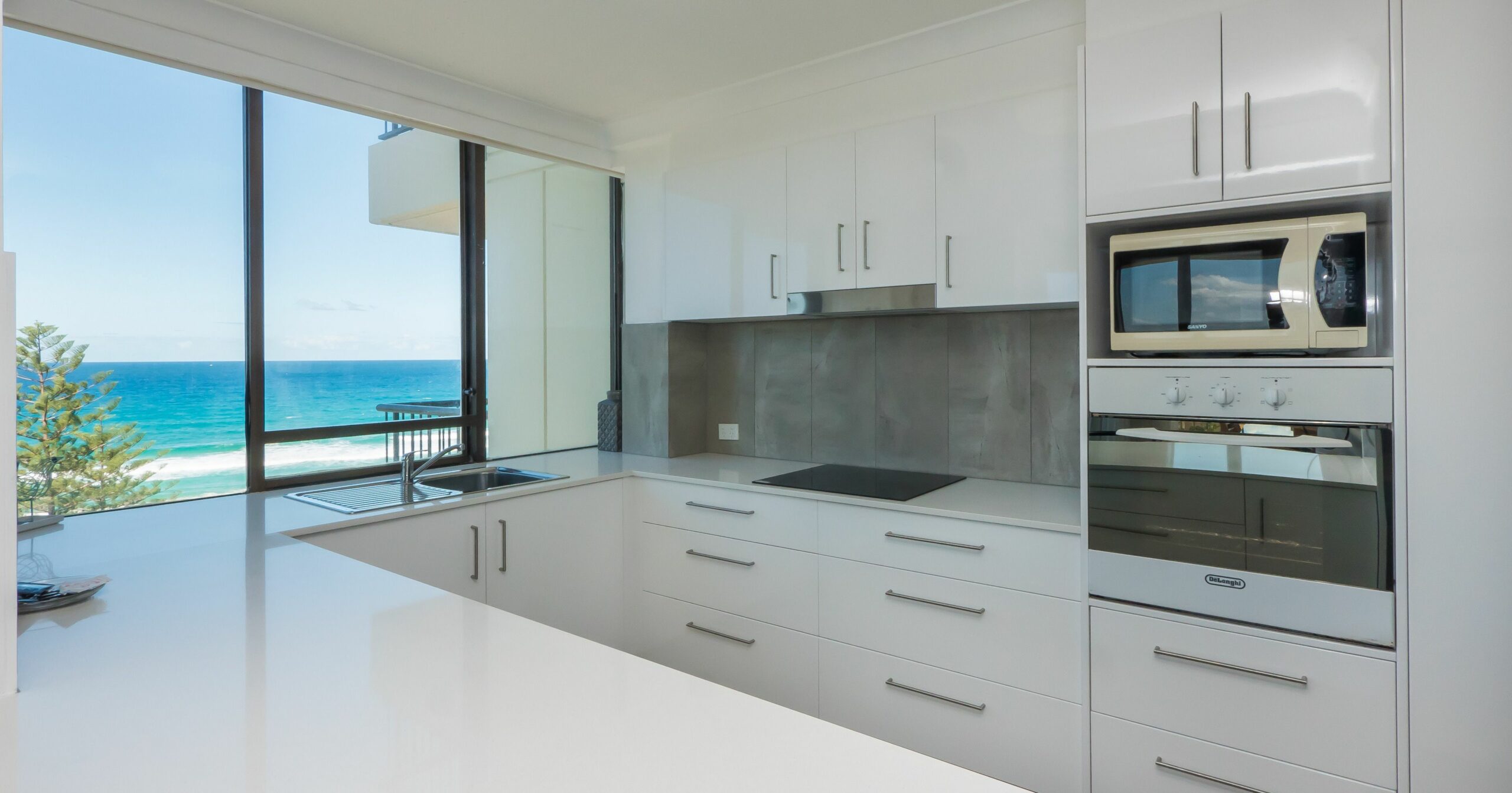 Southern Cross Beachfront Holiday Apartments