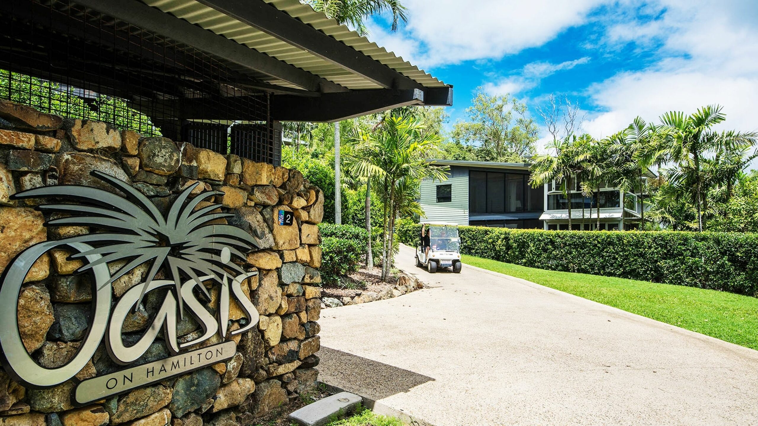 Oasis 1 Hamilton Island 2 Bedroom Apartment In Central Location With Golf Buggy