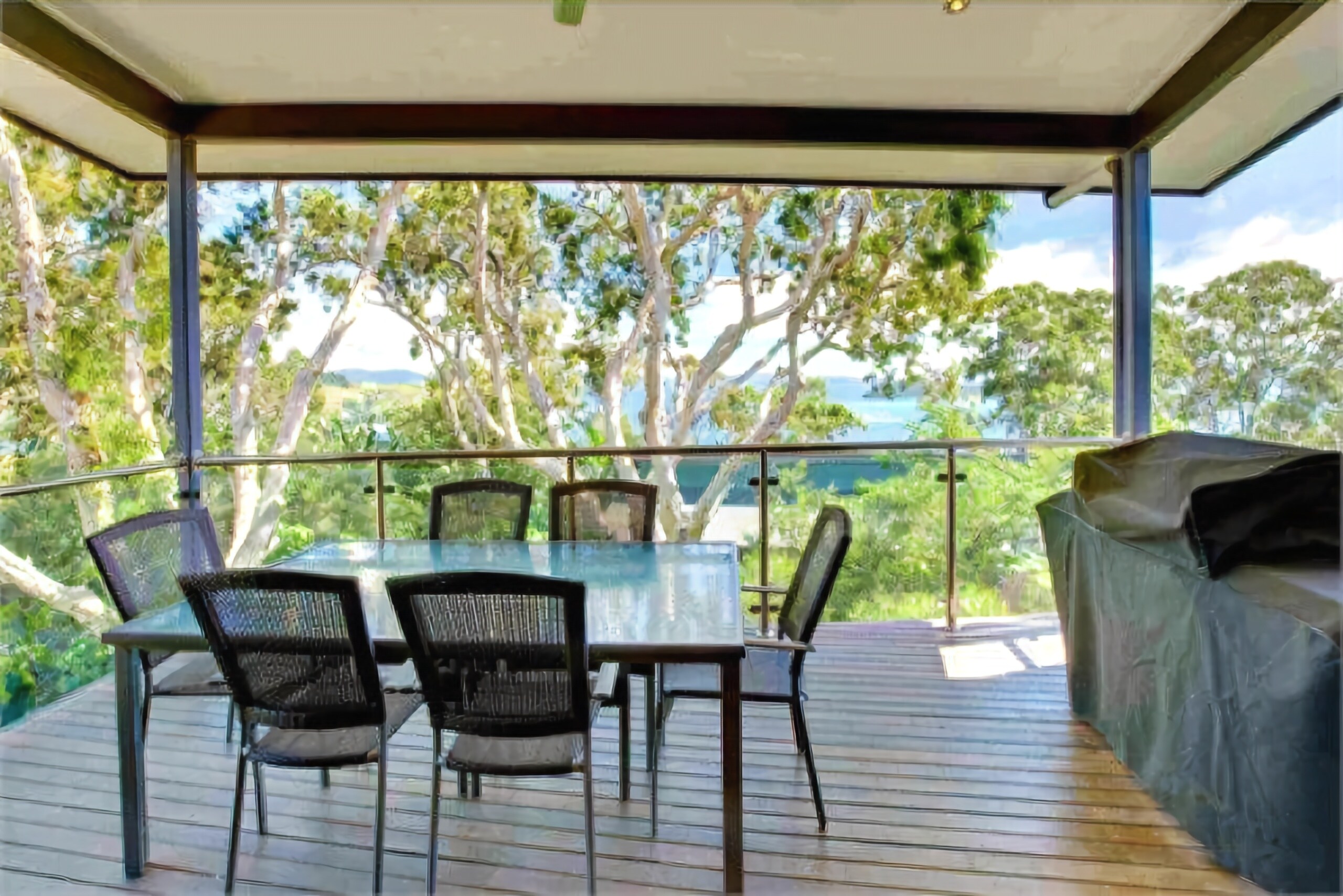 Pinnacle Apartments Hamilton Island