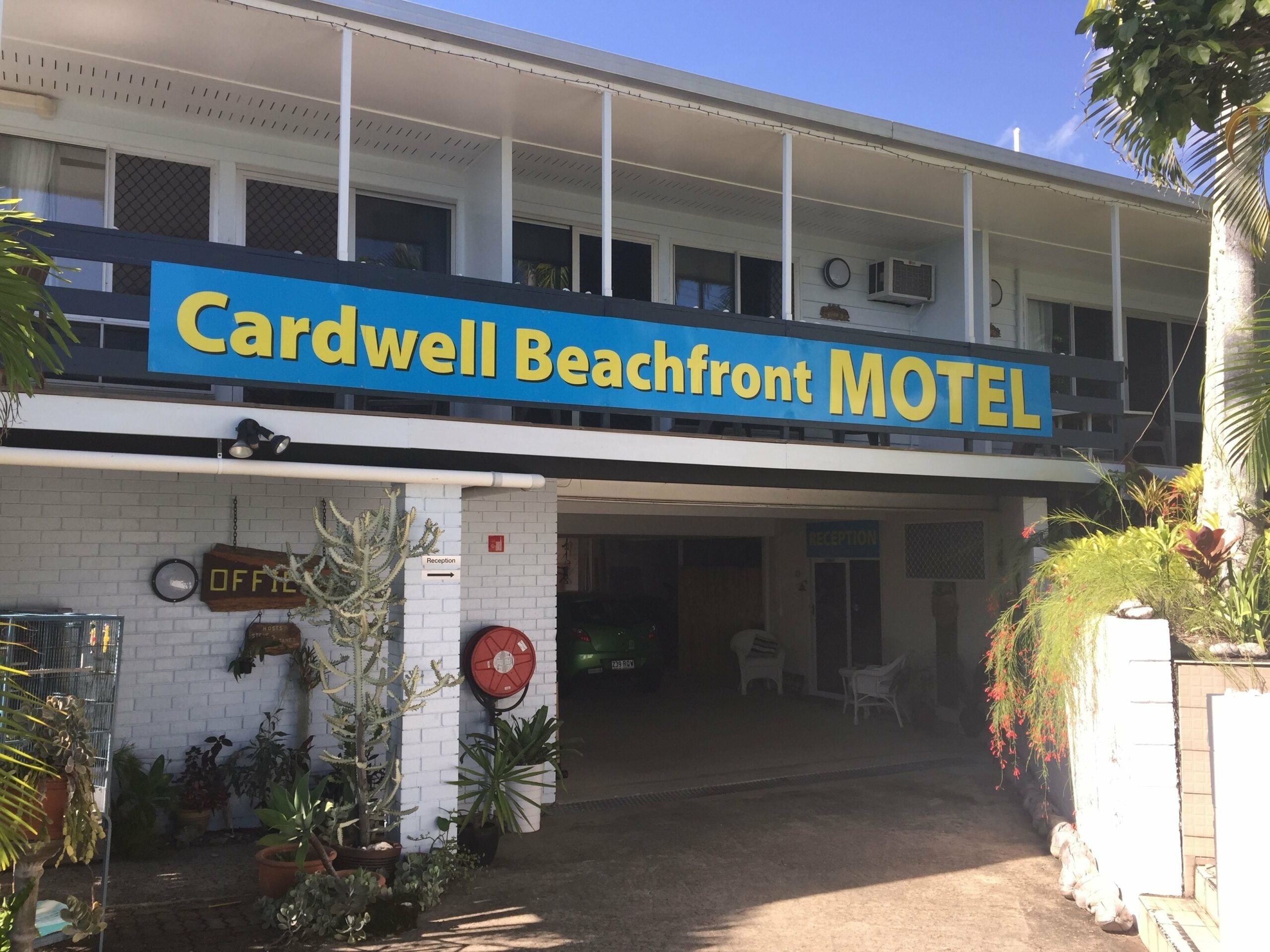 Cardwell Beachfront Motel