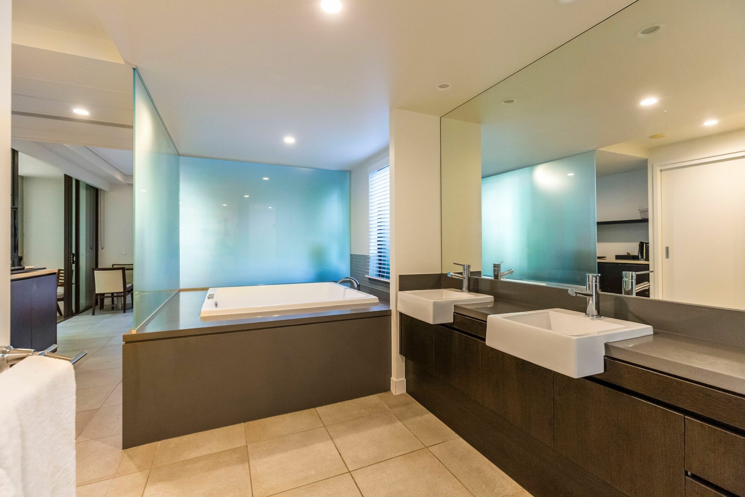 Sea Temple Port Douglas Luxury Penthouses - Swim Outs & Spa Apartments