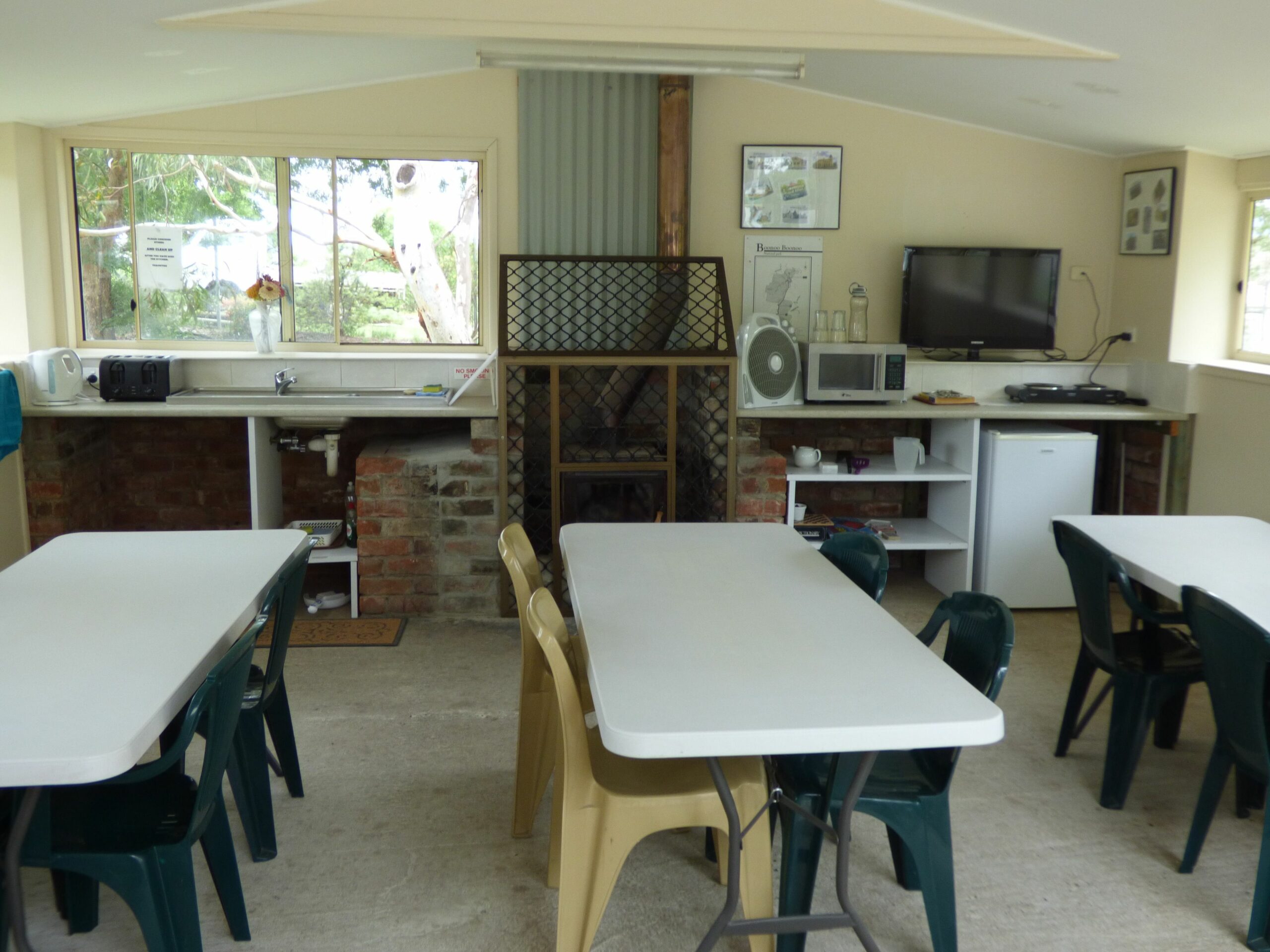 Tenterfield Lodge and Caravan Park