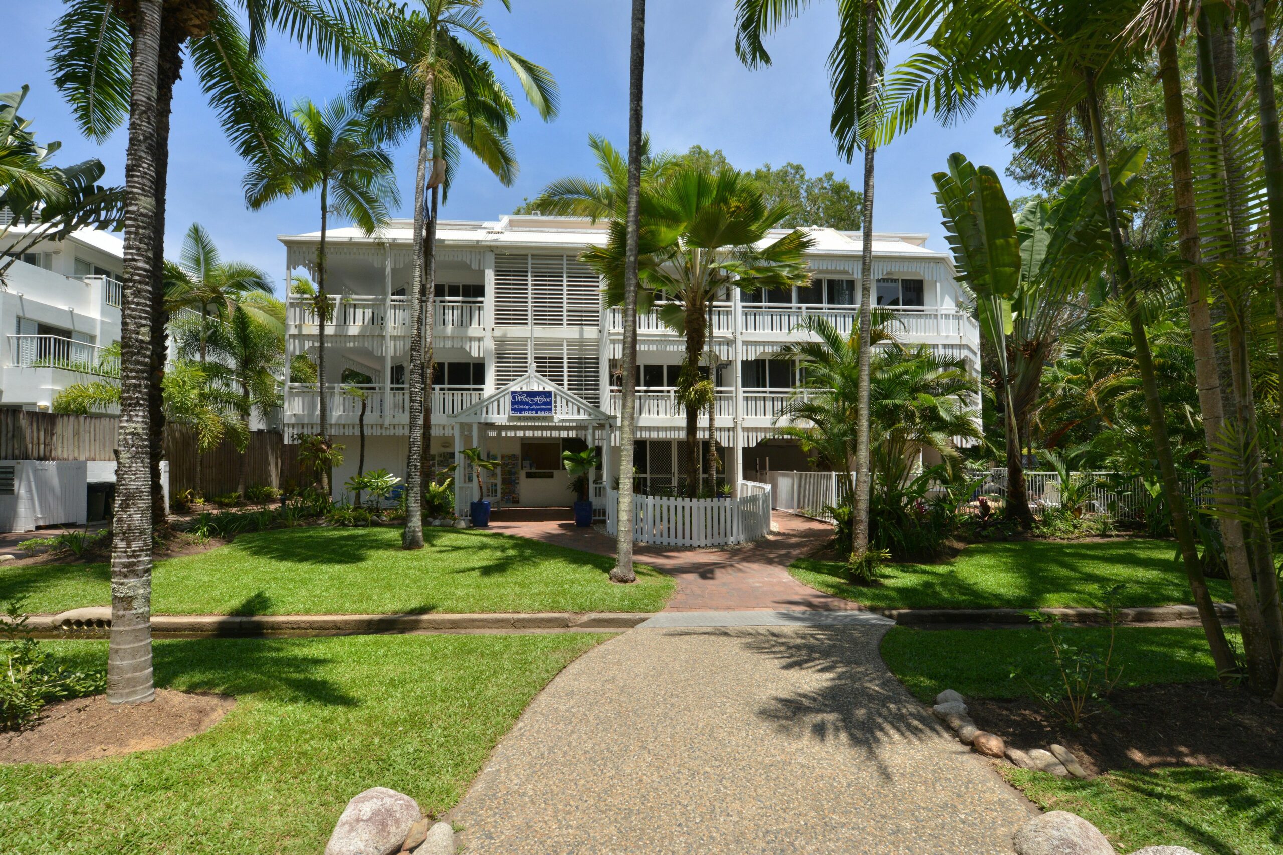 The White House Port Douglas