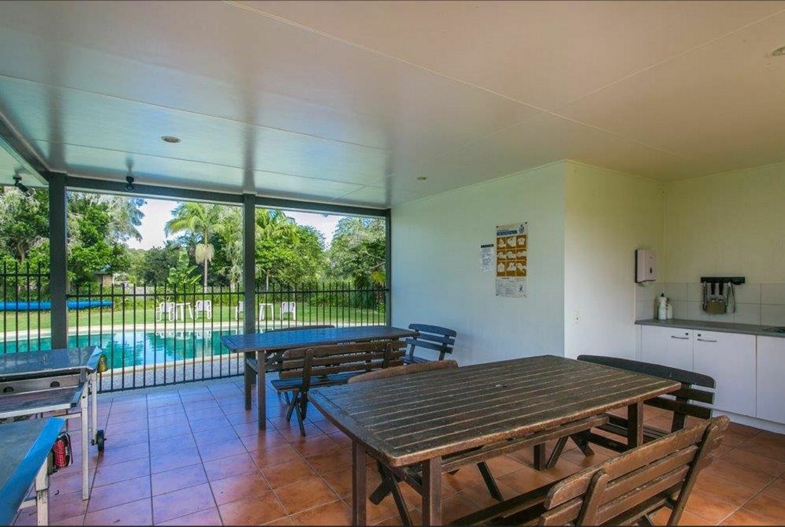 Byron Lakeside Holiday Apartments