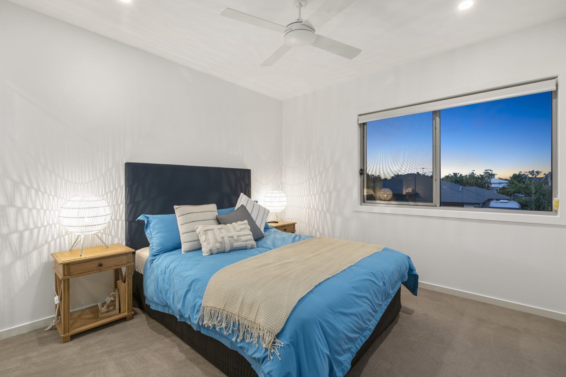 Luxury Canal Front Holiday House, Raptor Pde Banksia Beach