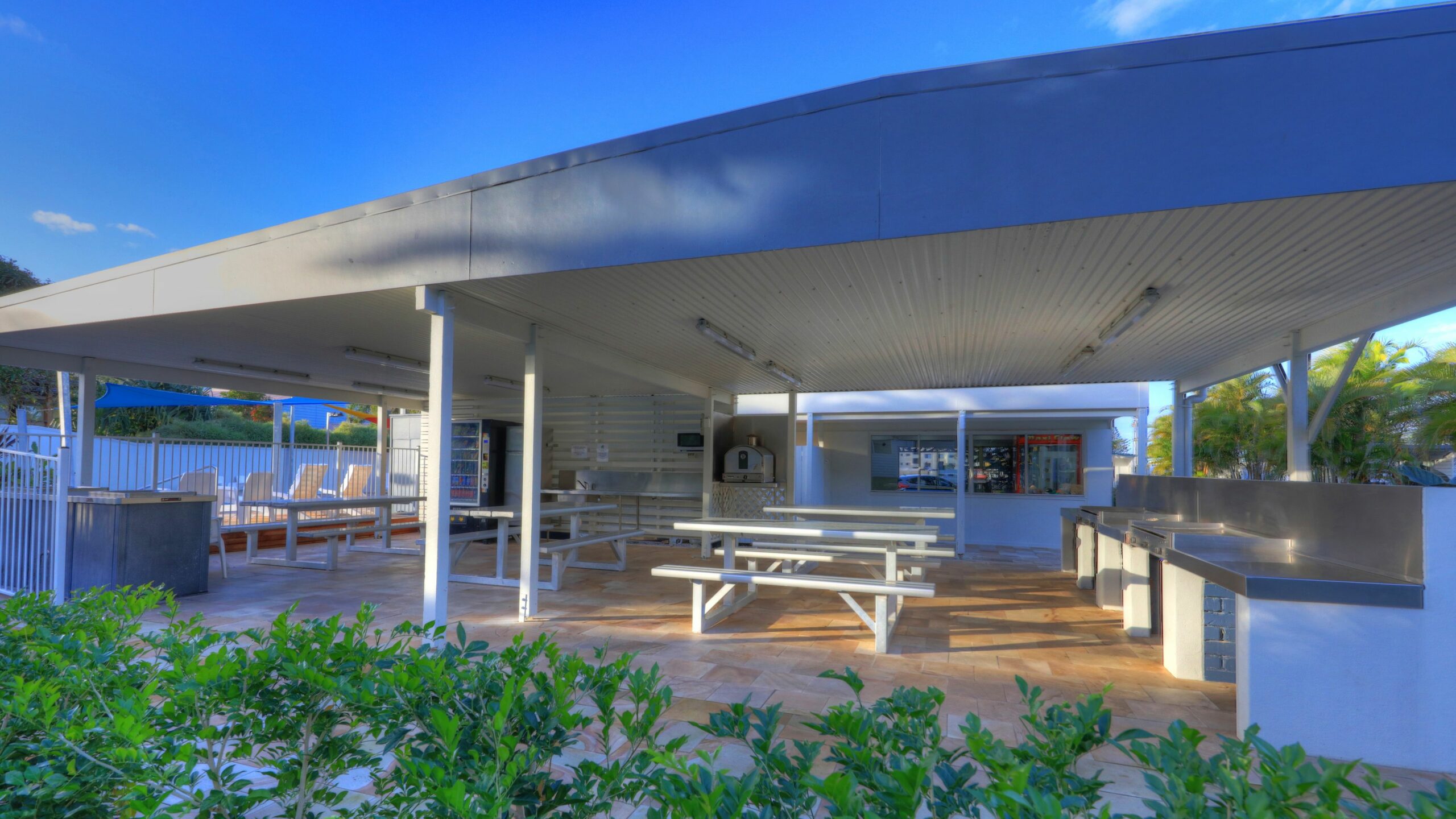 Alex Beach Cabins