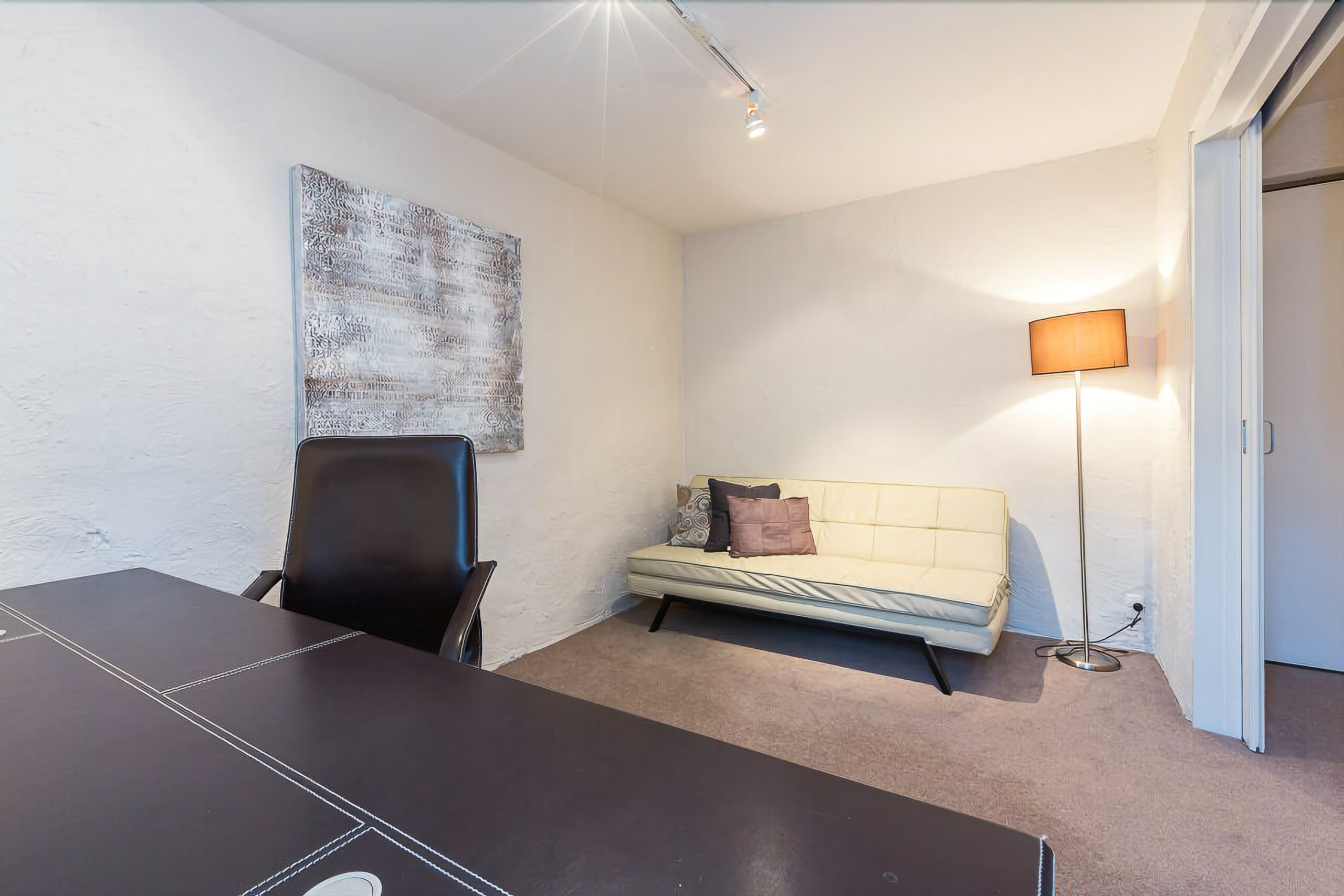 Como Mezzanine Retreat