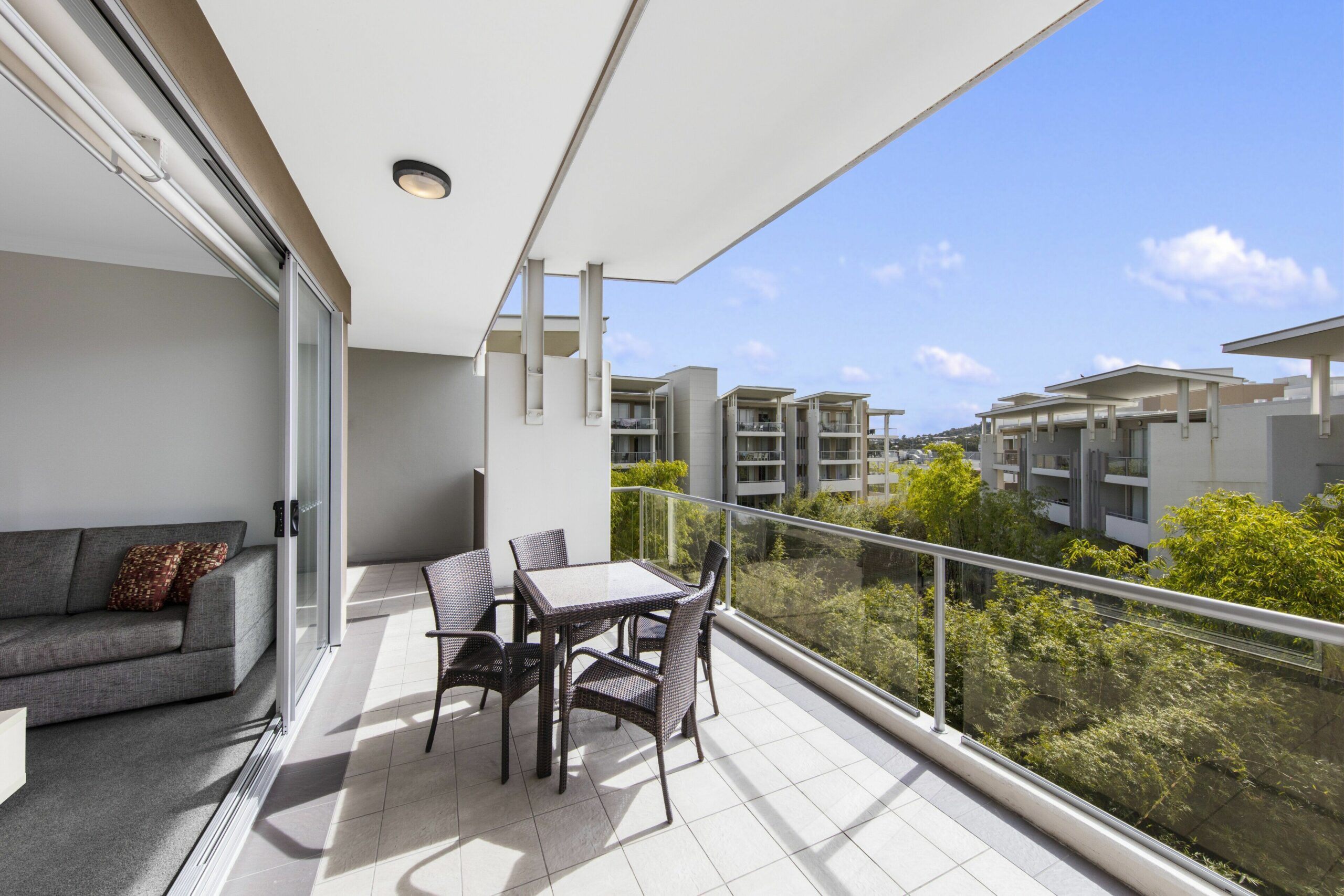 Oaks Brisbane Mews Suites