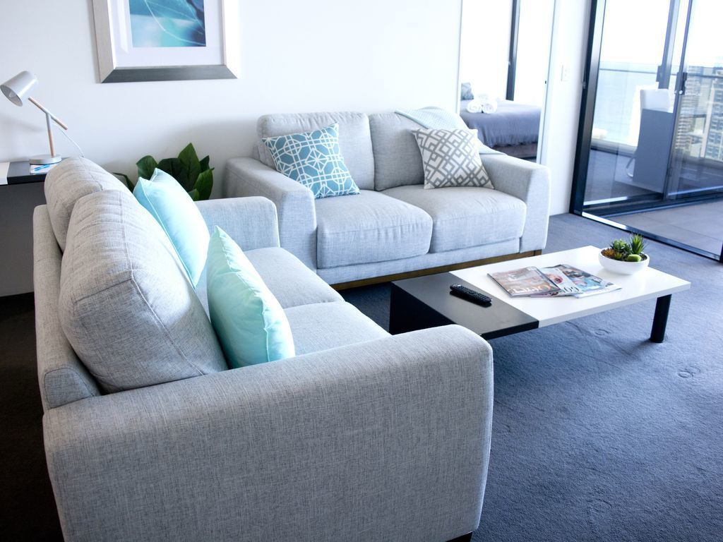 Central Surfers Paradise - Seaview Deluxe Spa Apartment