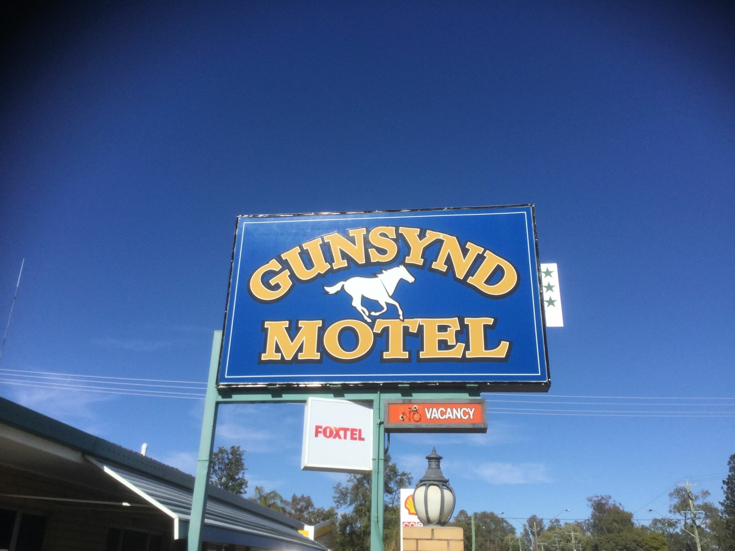 Gunsynd Motor Inn