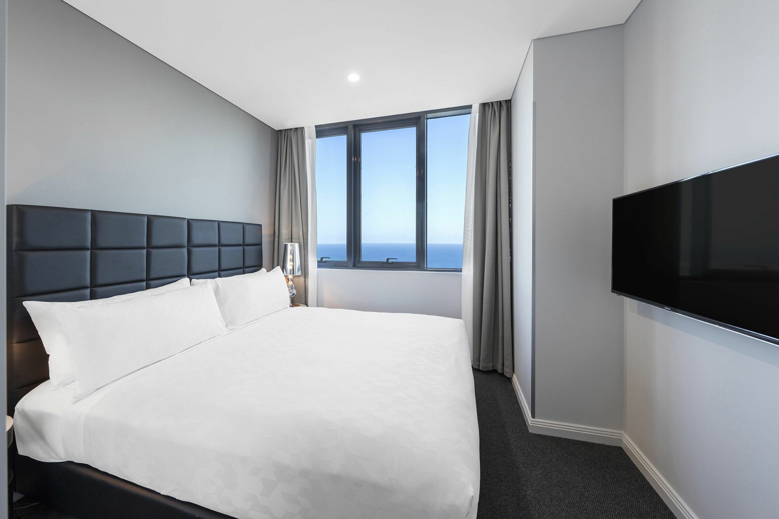 Meriton Suites Southport, Gold Coast