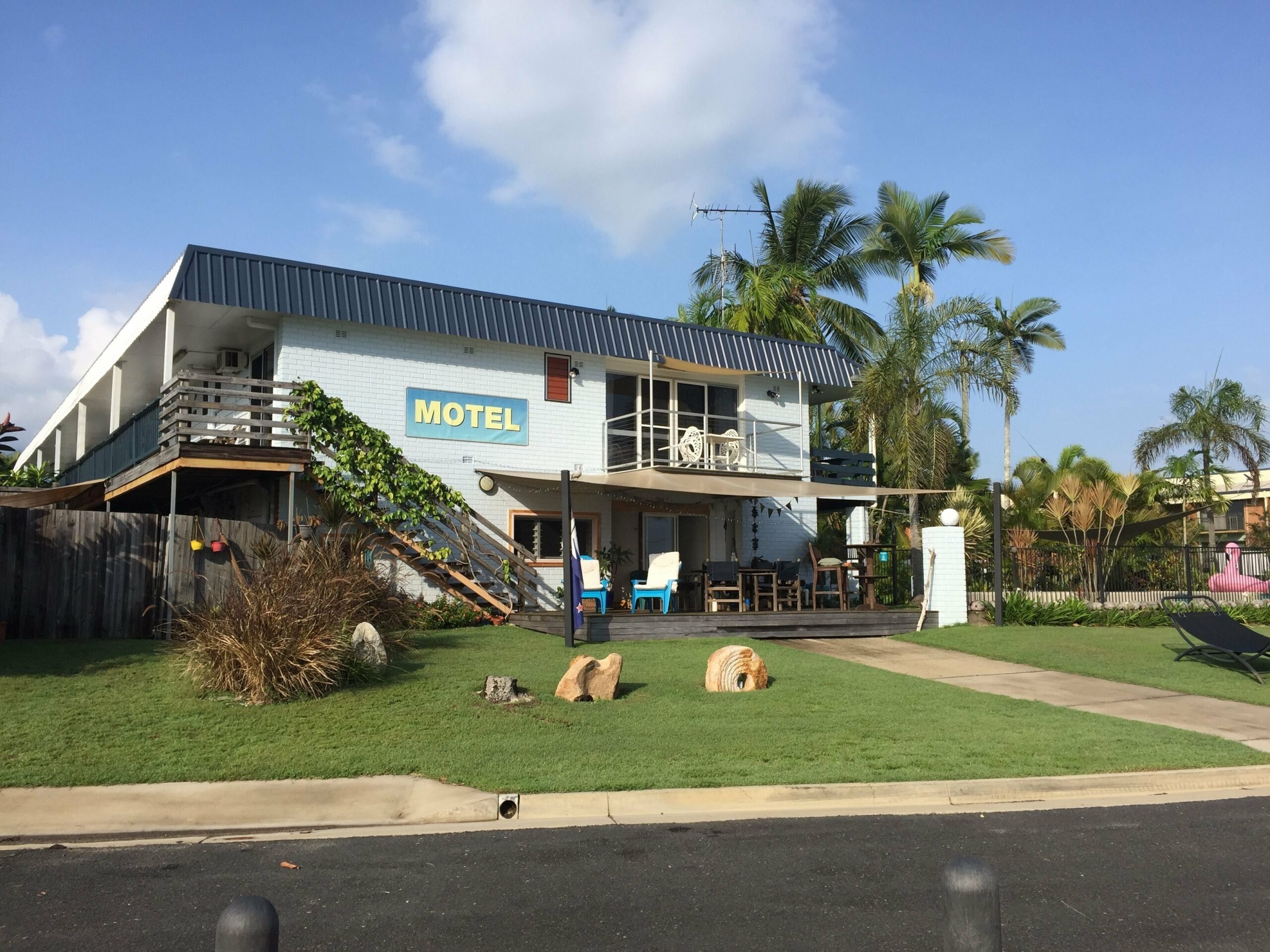 Cardwell Beachfront Motel