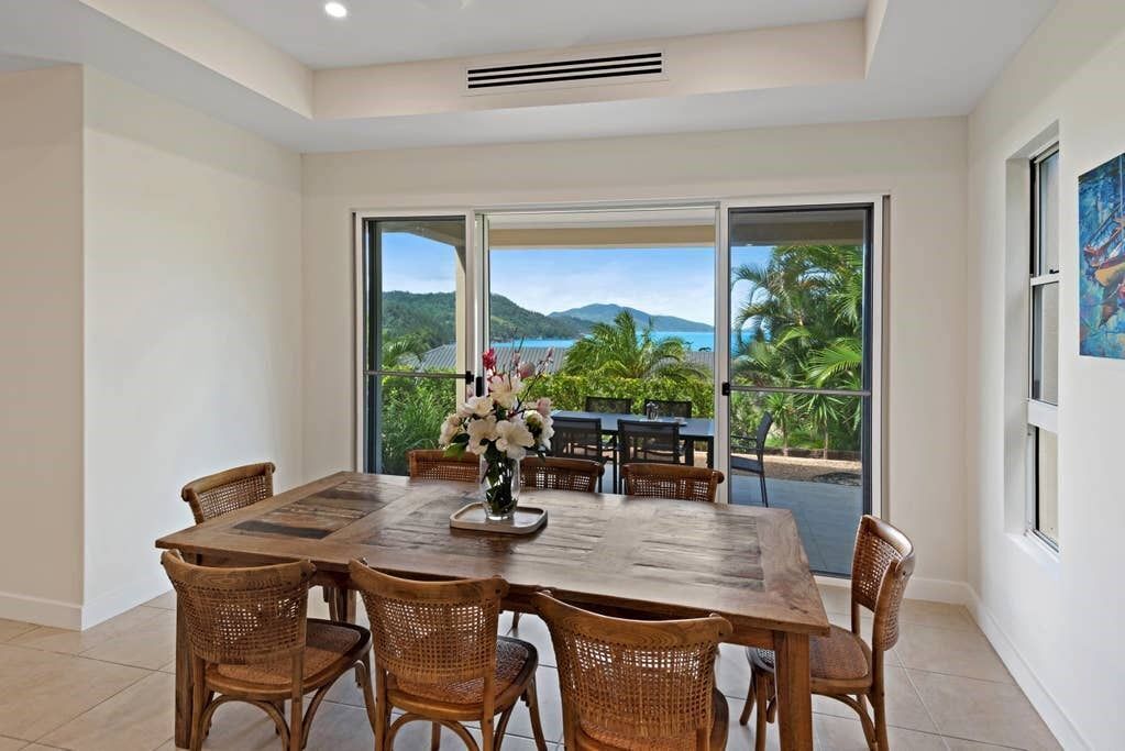 La Bella Waters 8 - Beautiful Seaview Property on Hamilton Island