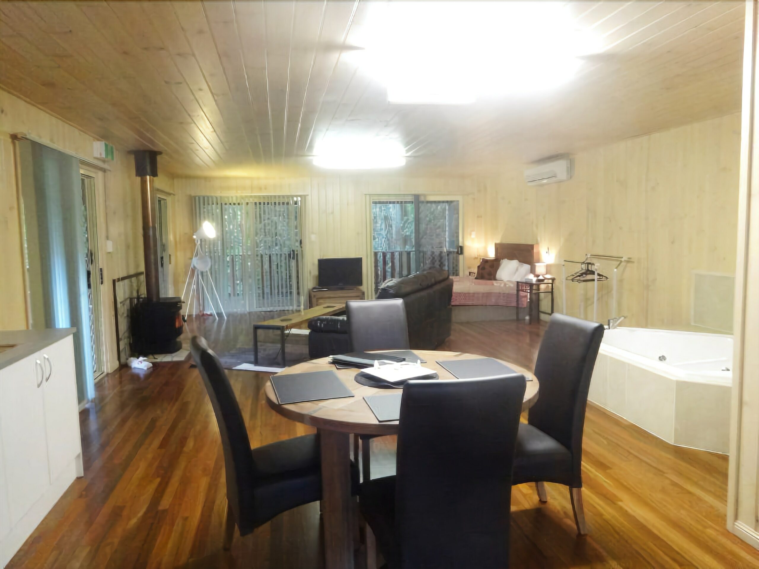 Treetops Accommodation Montville