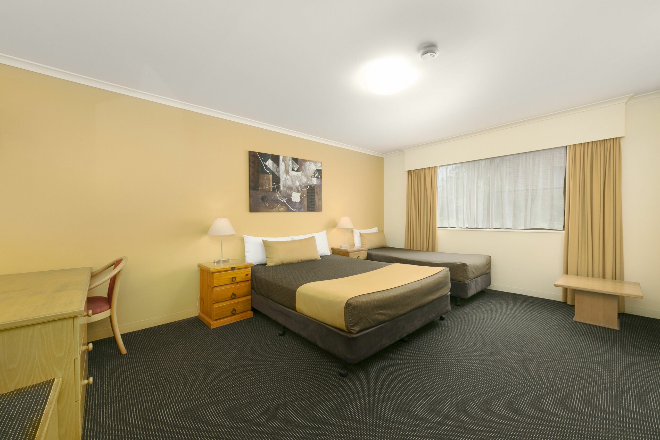 Mt Ommaney Hotel Apartments